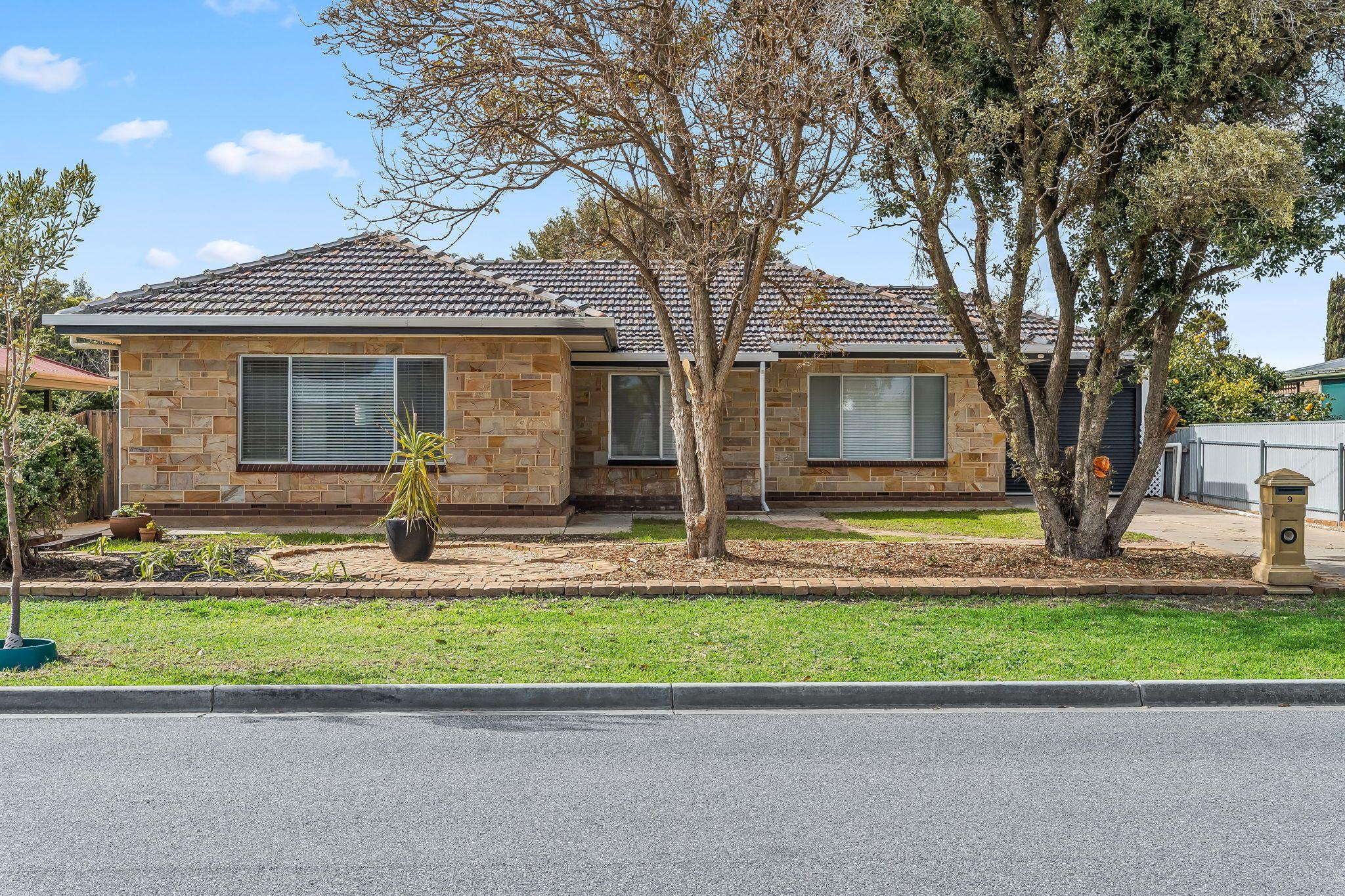 Prop-GPT: House: SA Aldinga Beach, SA 5173 Home For Rent