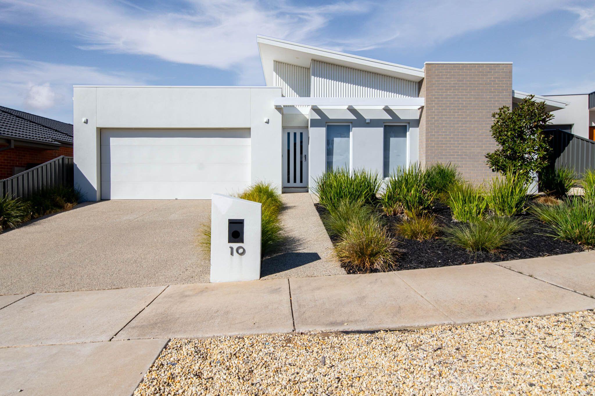 Prop-GPT: House: VIC Kangaroo Flat, VIC 3555 Home For Rent