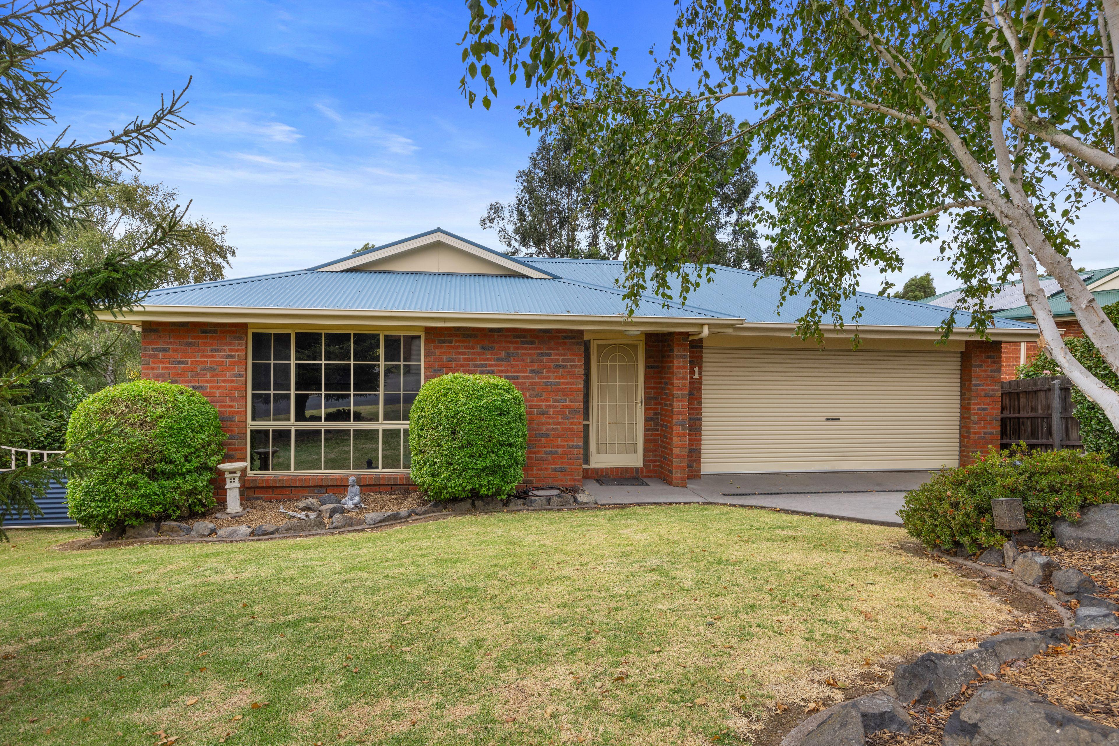Prop-GPT: House: VIC Leongatha, VIC 3953 Home For Rent