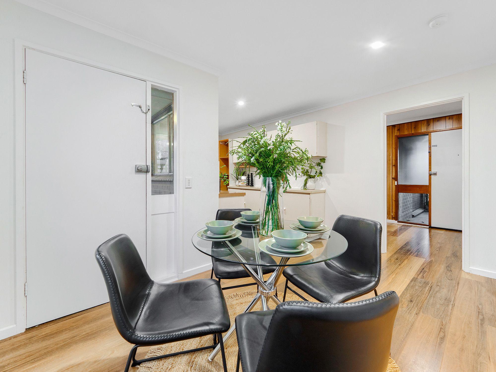 Family Living in a Prime Cranbourne Location!