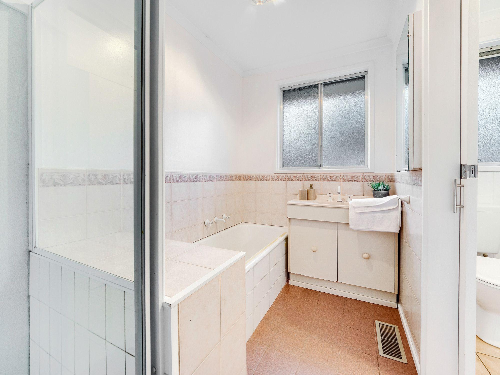 Family Living in a Prime Cranbourne Location!