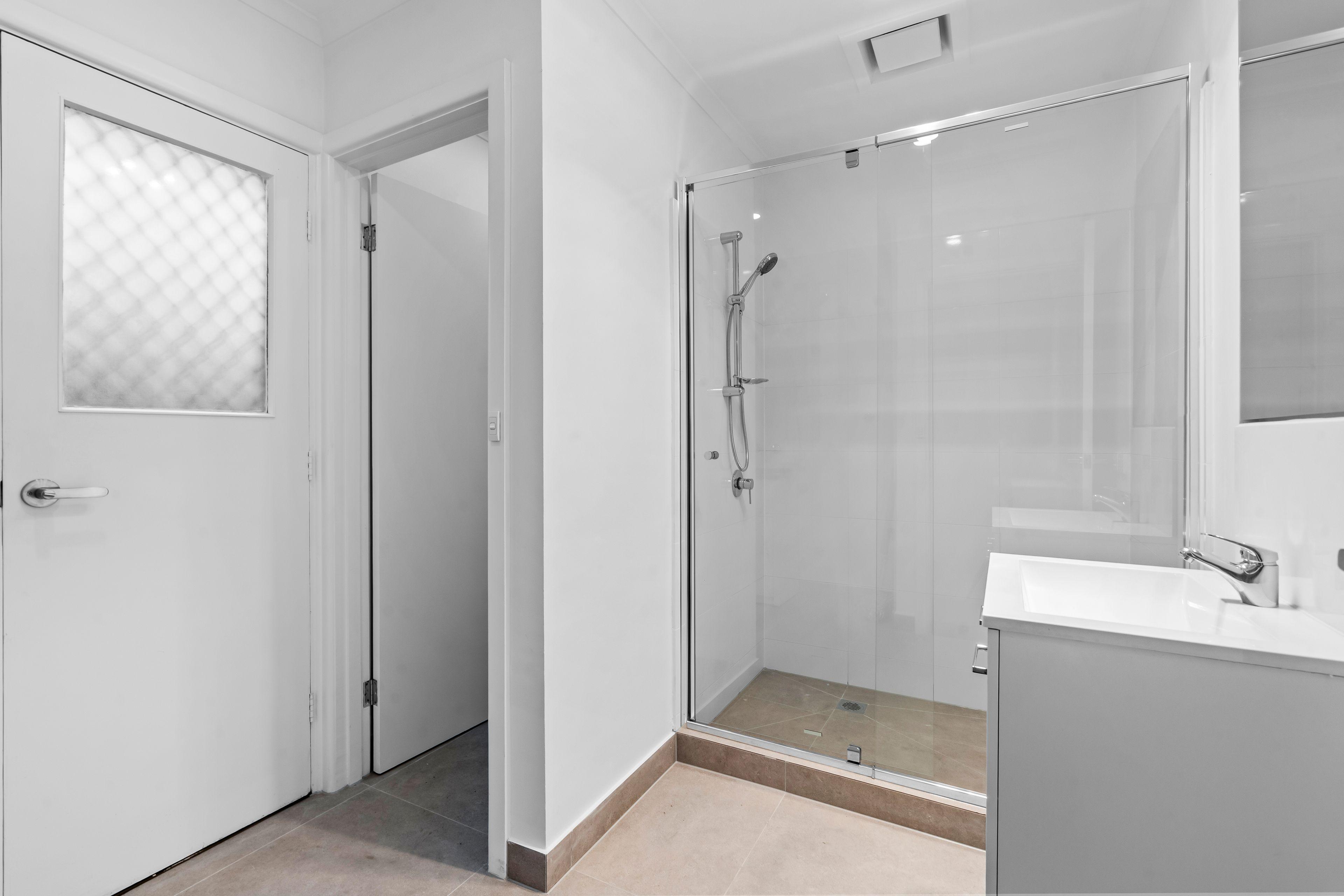 Low-Maintenance Living in a Prime Mentone Location!