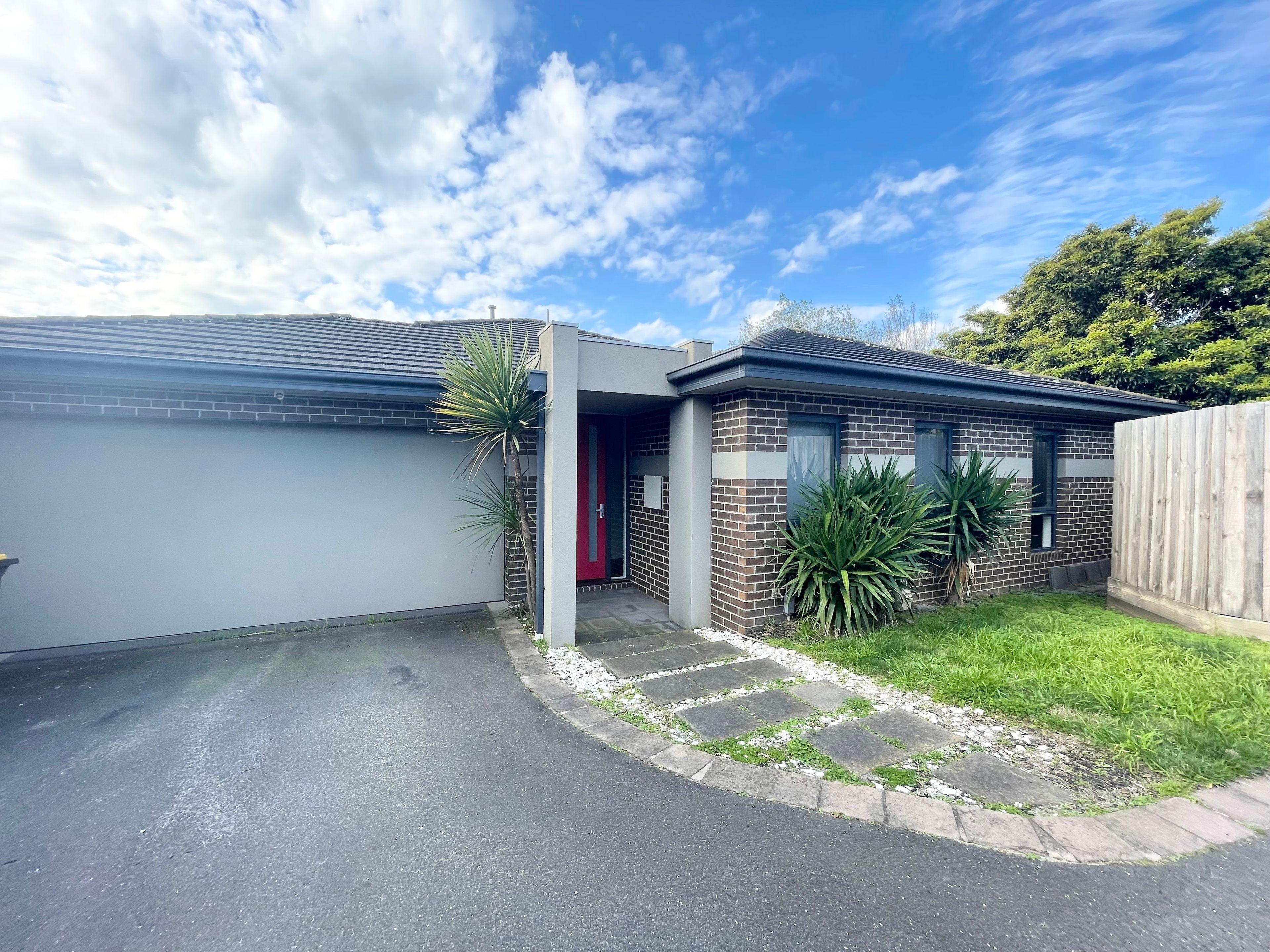 Prop-GPT: House: VIC Cheltenham, VIC 3192 Home For Rent