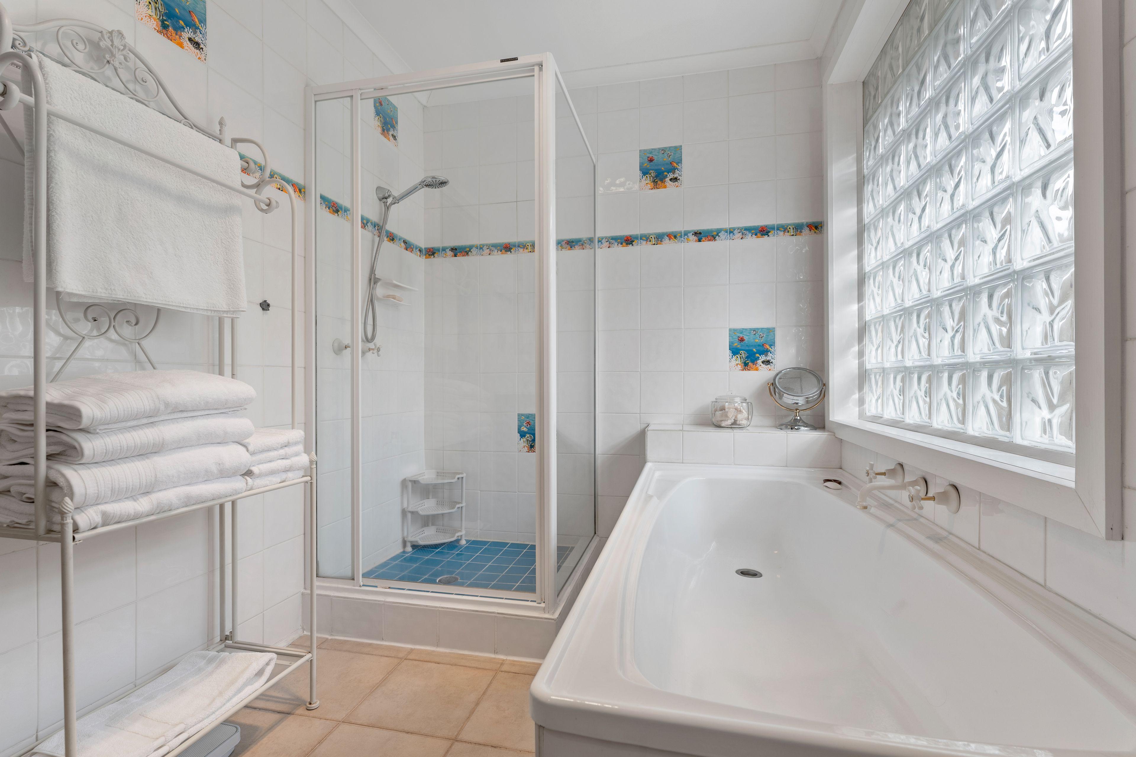 Immaculately Maintained Family Home!