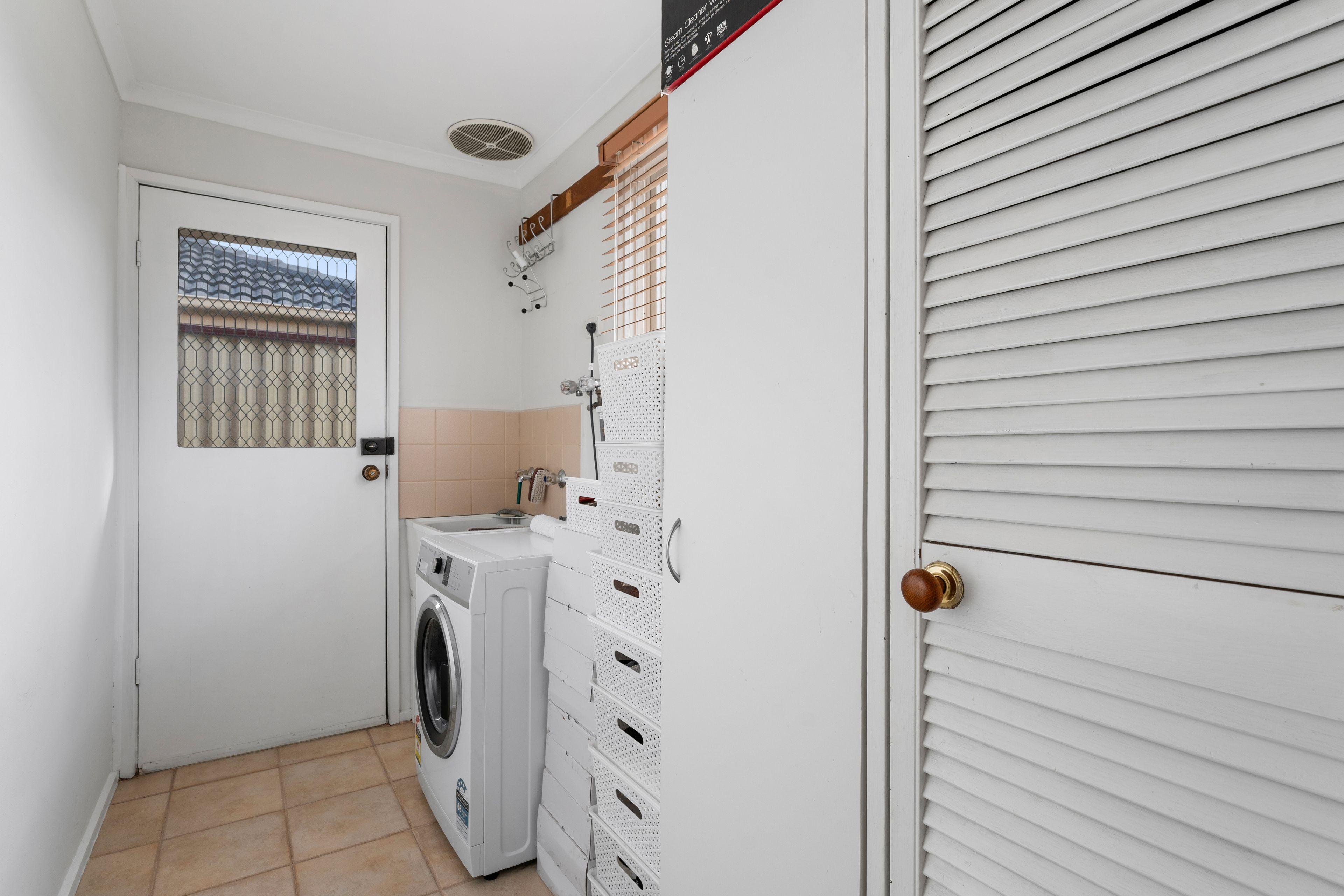 Immaculately Maintained Family Home!