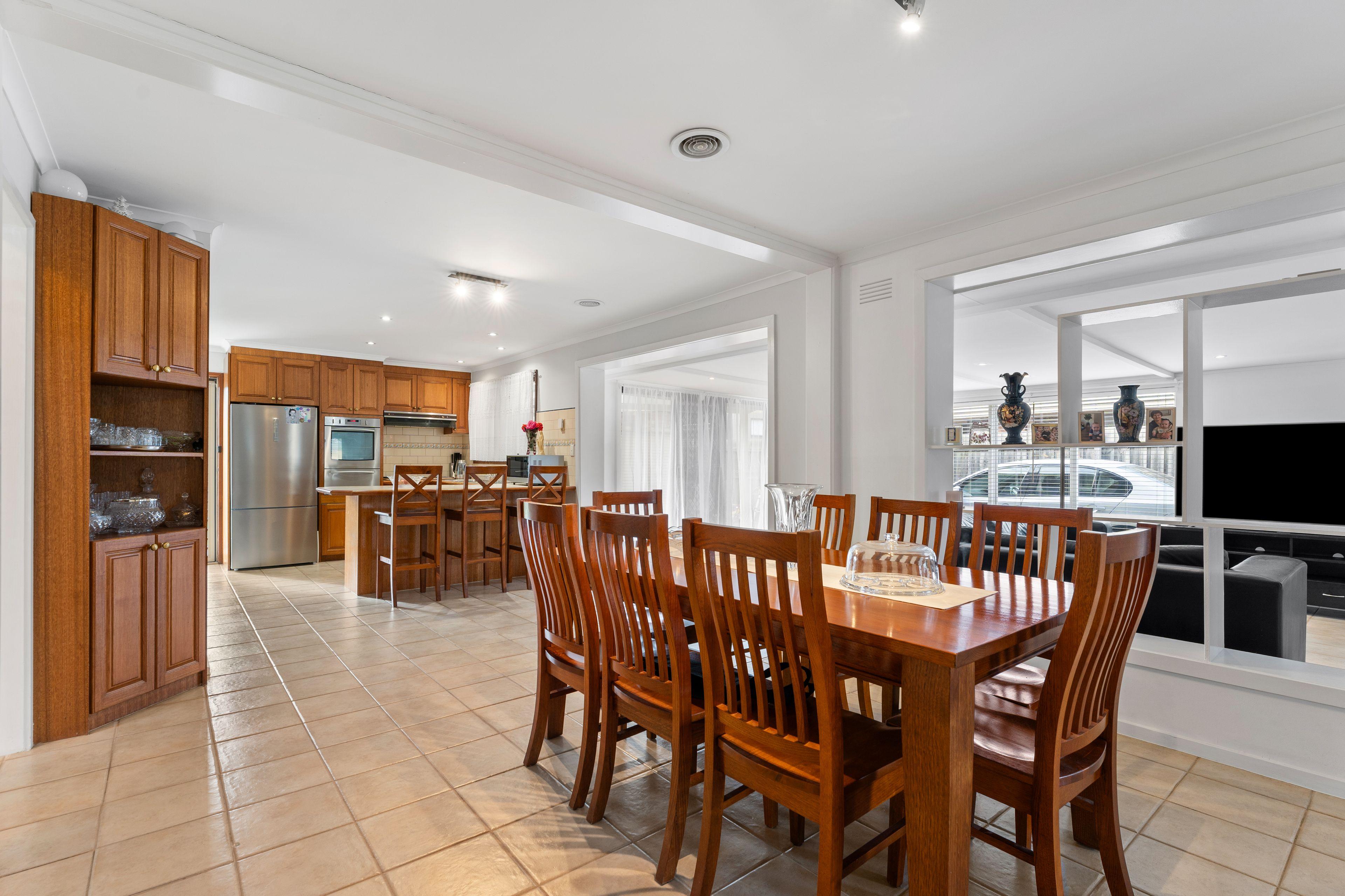 Immaculately Maintained Family Home!