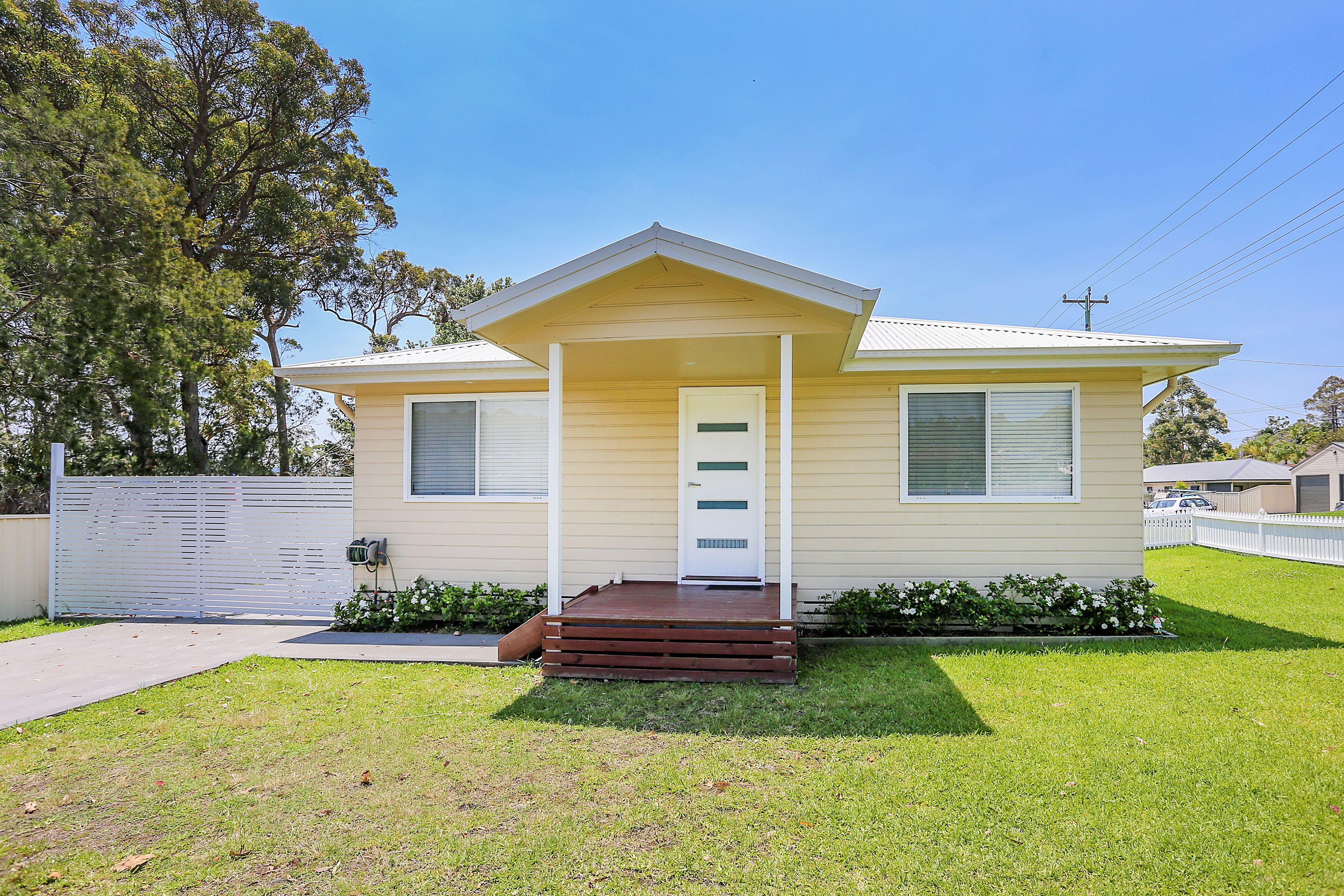 Prop-GPT: House: NSW Bonnells Bay, NSW 2264 Home For Rent