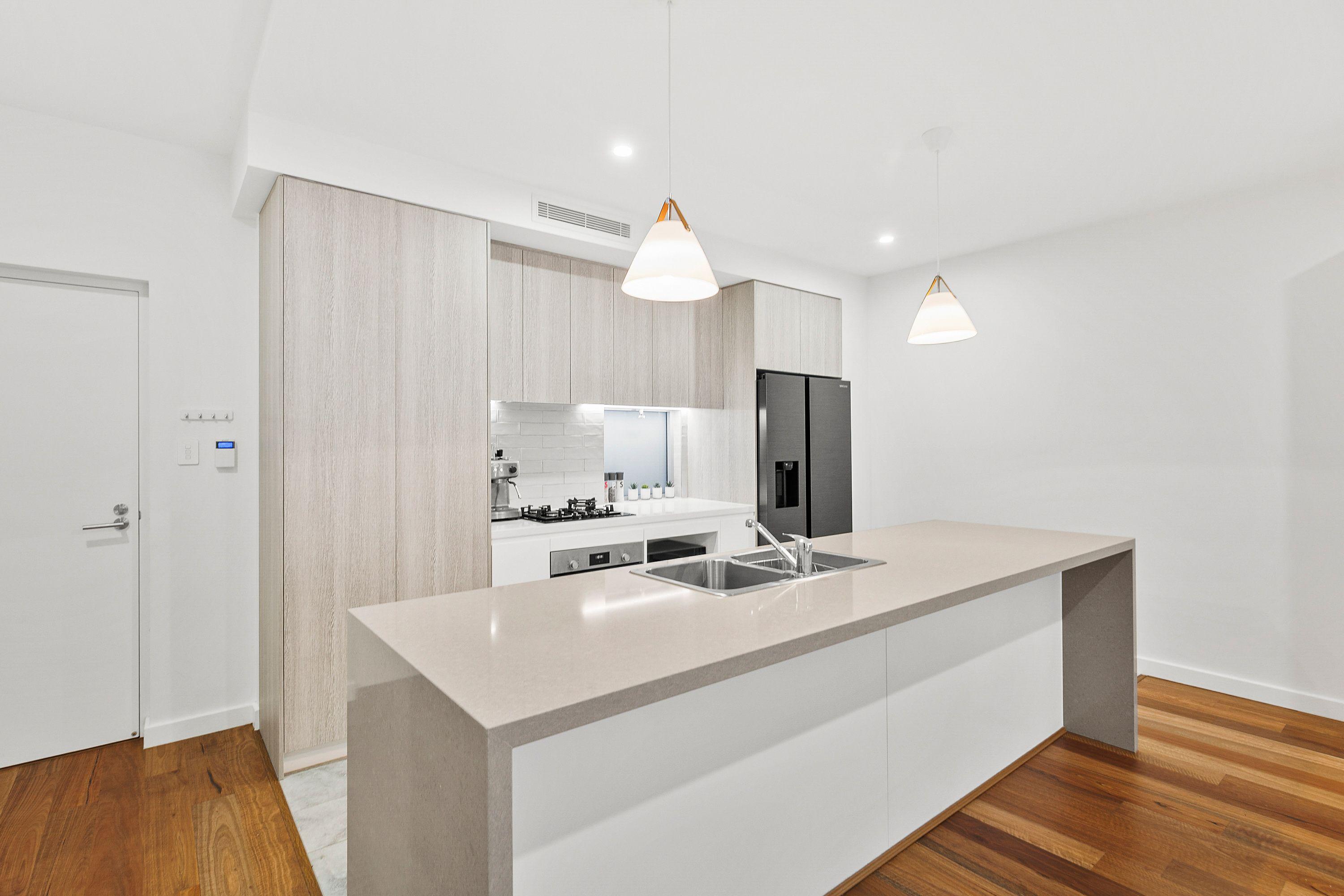 Architecturally Designed Ground Floor Thee Bedroom Apartment