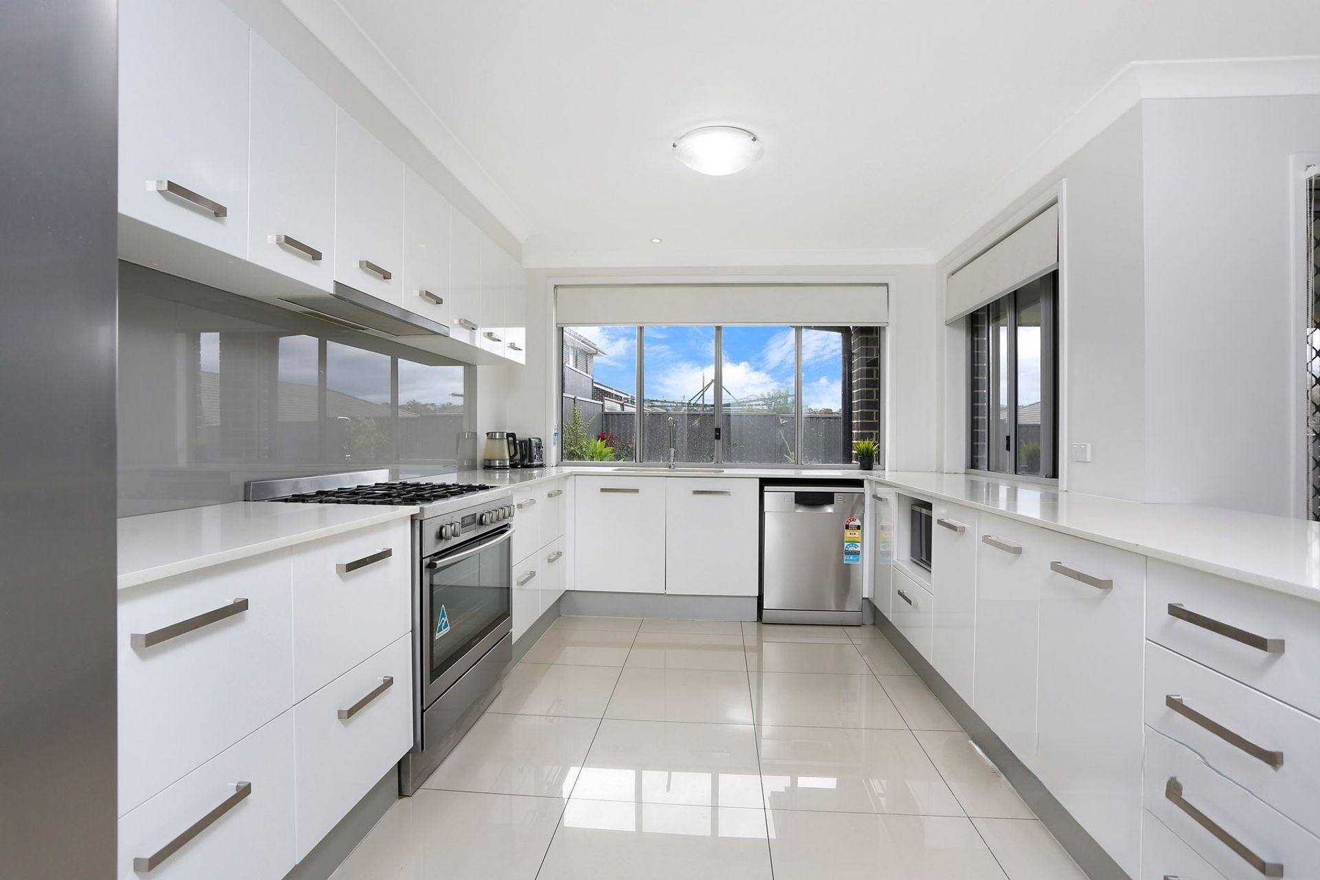 House for Rent: Jordan Springs, NSW 2747, NSW, 2747