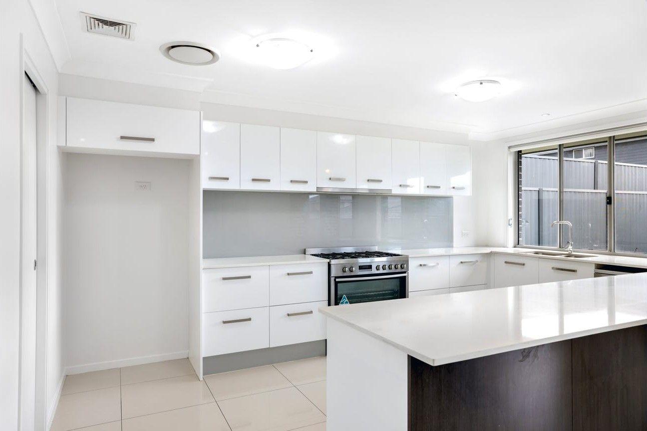 House for Rent: Jordan Springs, NSW 2747, NSW, 2747