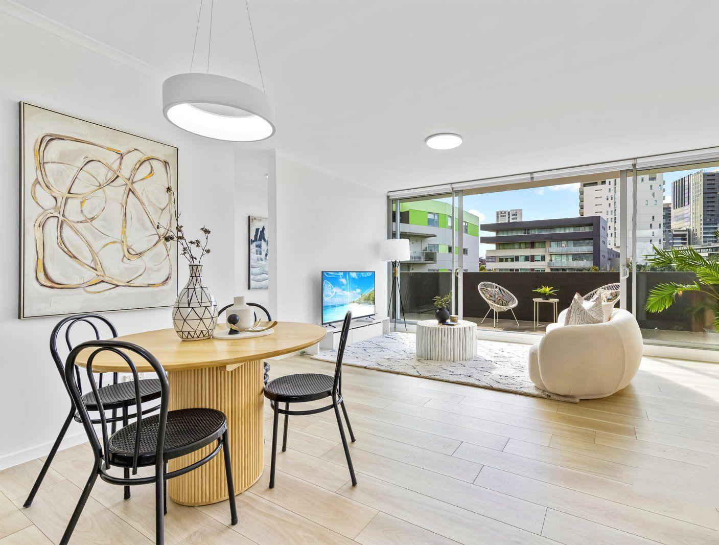 Two-Bedroom with study room in the Heart of ZETLAND