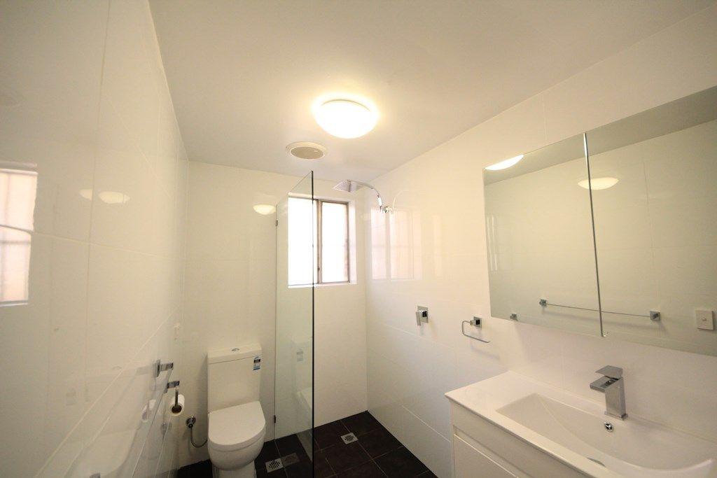 Perfectly located 2 bed room unit