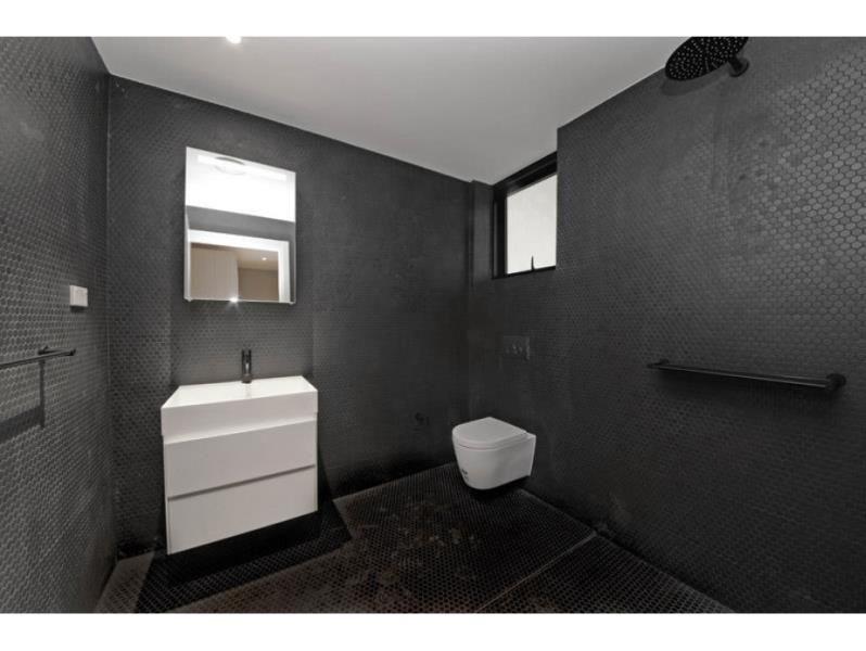 Designer City Fringe Apartment