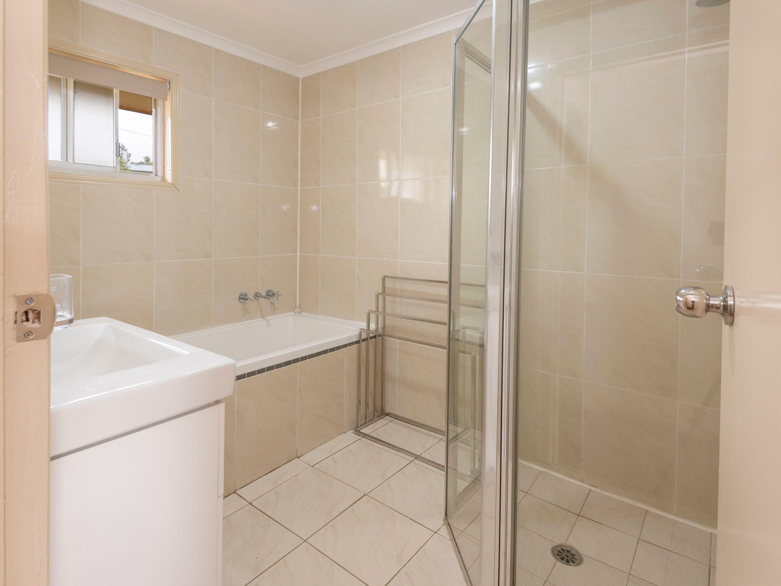 House for Rent: Lismore Heights, NSW 2480, NSW, 2480