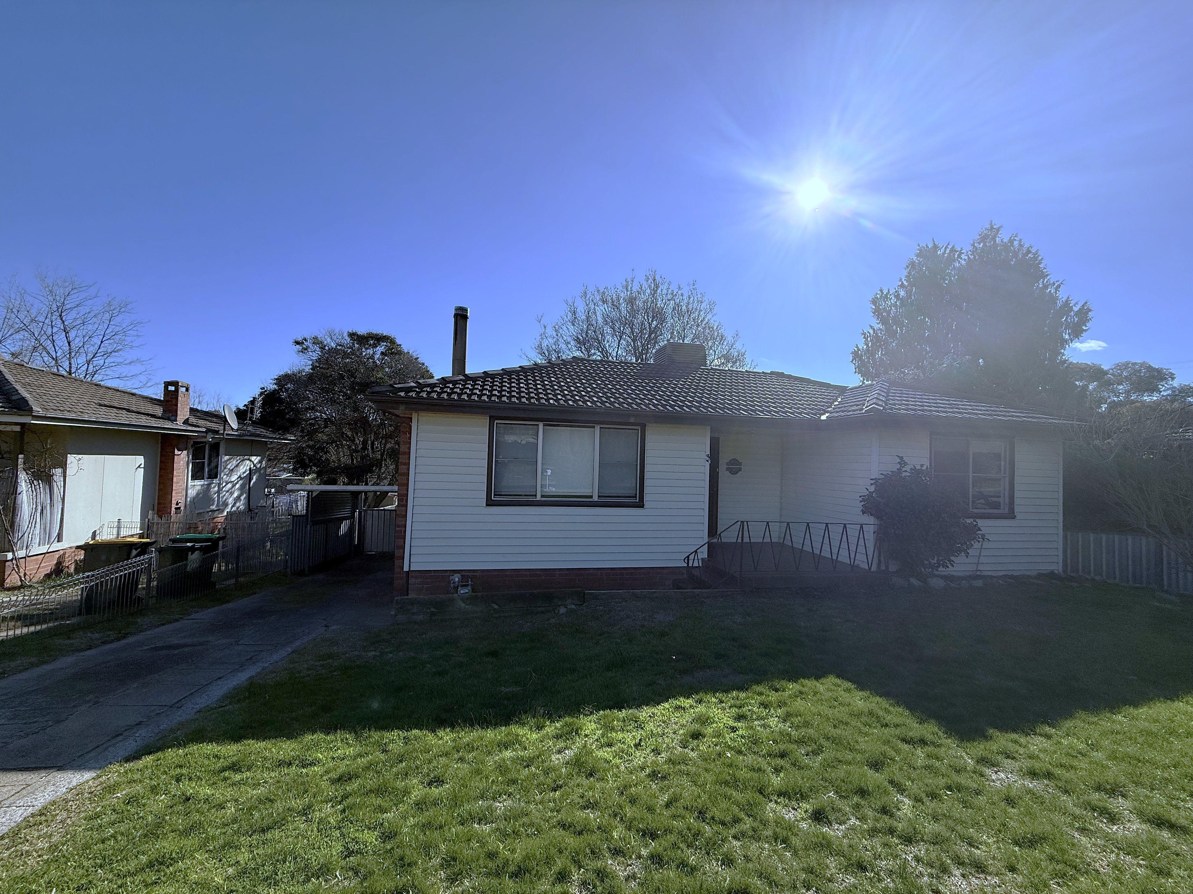 Prop-GPT: House: NSW Young, NSW 2594 Home For Rent