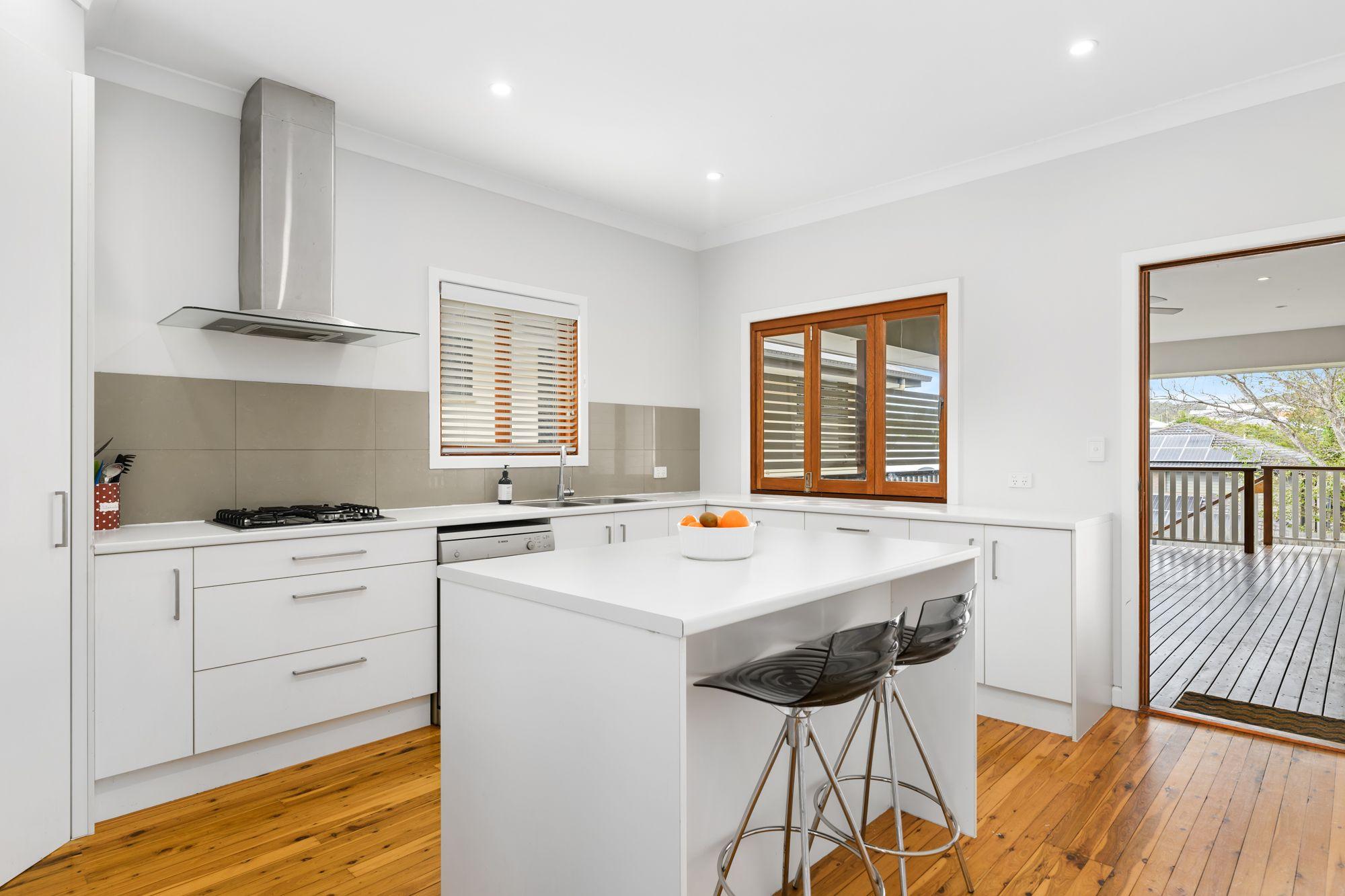 Prop-GPT: House: QLD Camp Hill, QLD 4152 Home For Rent