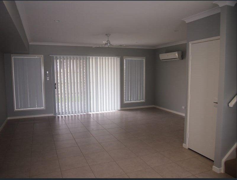 DuplexSemi-detached for Rent: Griffin, QLD 4503, QLD, 4503