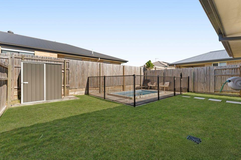 Modern Family Oasis with Pool - Peaceful Living at 4 Bowen Street, South Maclean