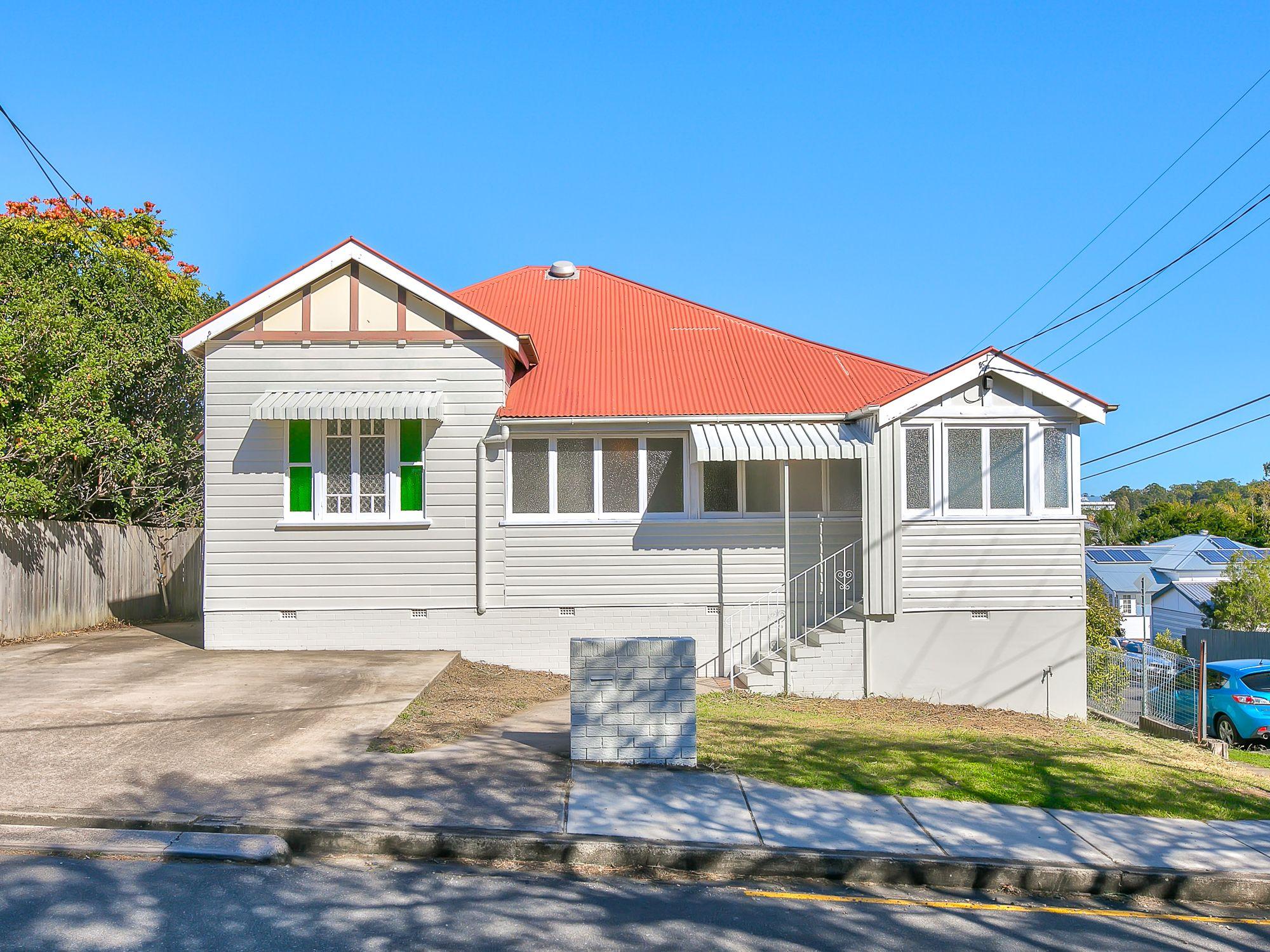 Prop-GPT: House: QLD Greenslopes, QLD 4120 Home For Rent