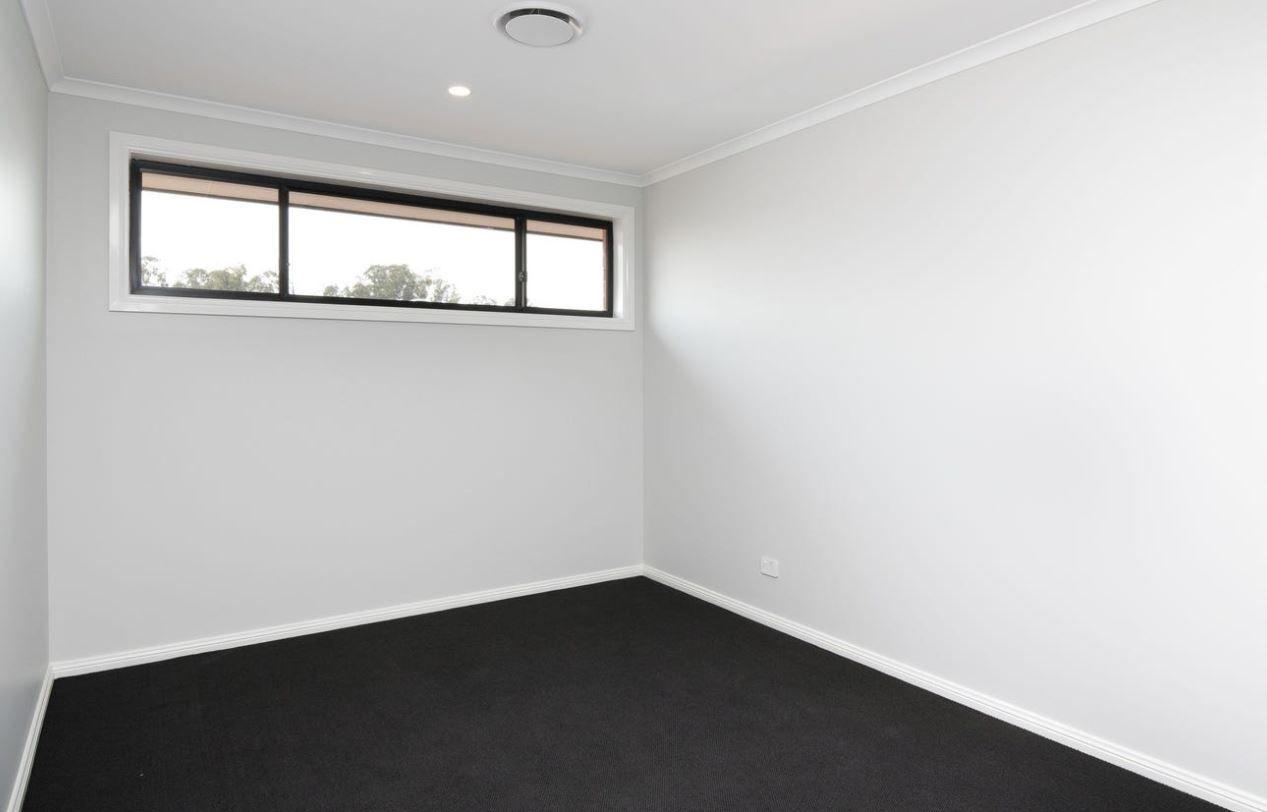 House for Rent: Jordan Springs, NSW 2747, NSW, 2747