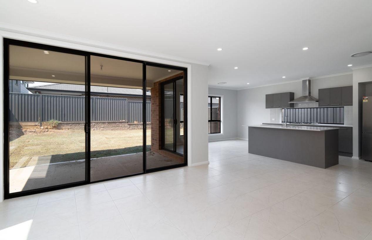House for Rent: Jordan Springs, NSW 2747, NSW, 2747