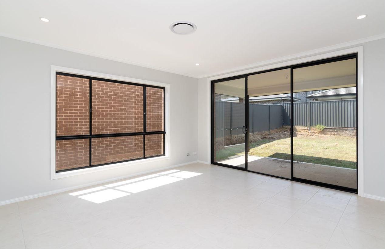 House for Rent: Jordan Springs, NSW 2747, NSW, 2747