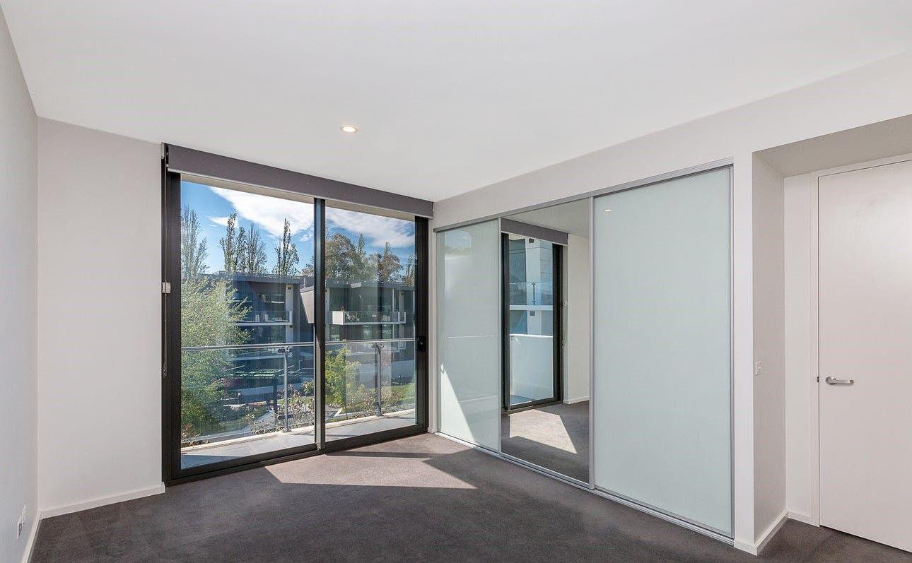 Executive apartment in The Amaya complex - Griffith