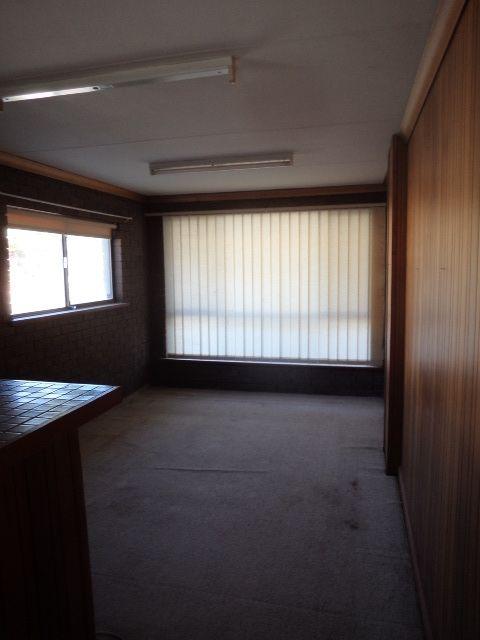 3 Bedroom Home set up for horses!!