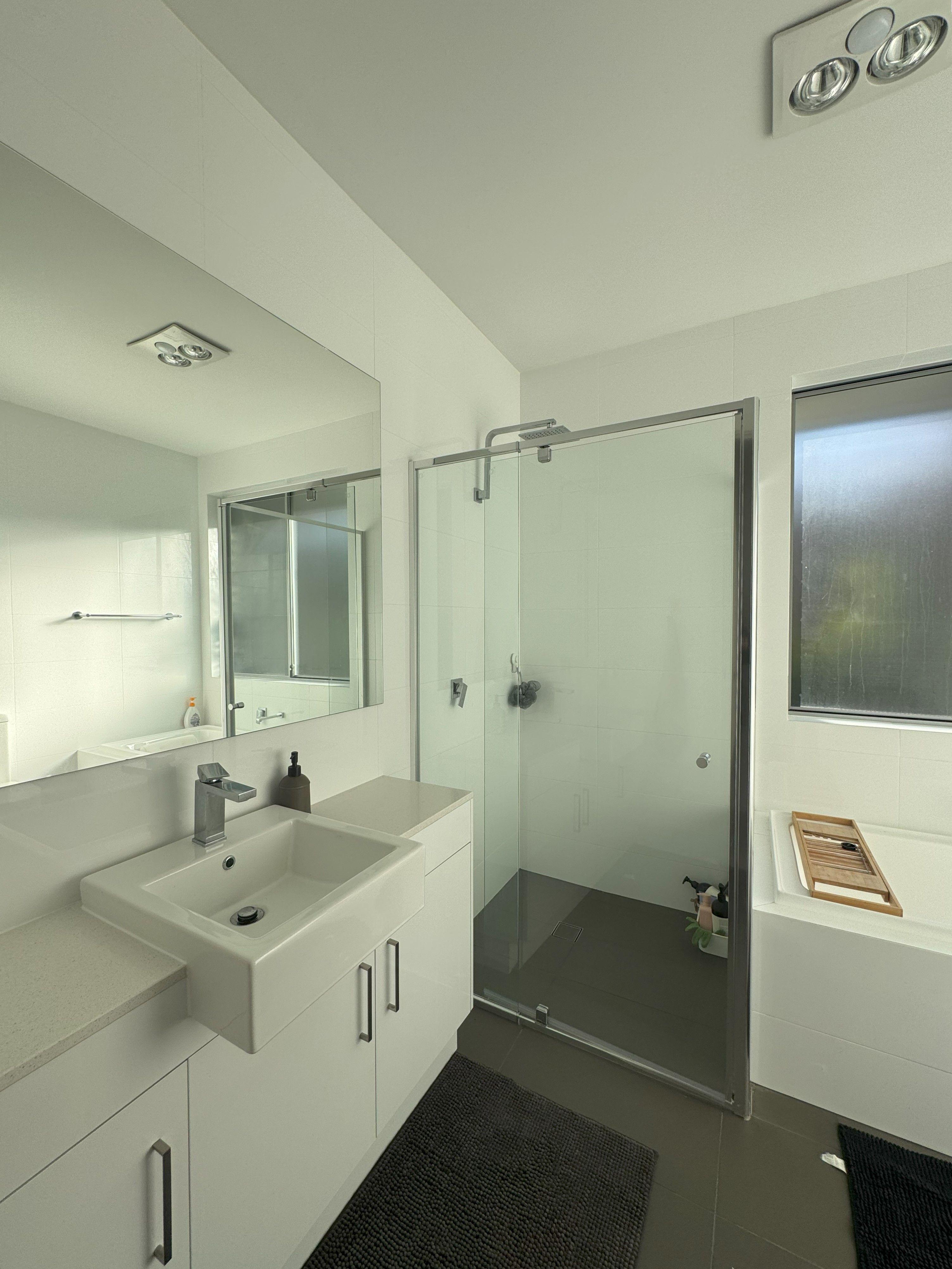 CENTRAL LOCATION....IN HENLEY SECONDARY ZONE