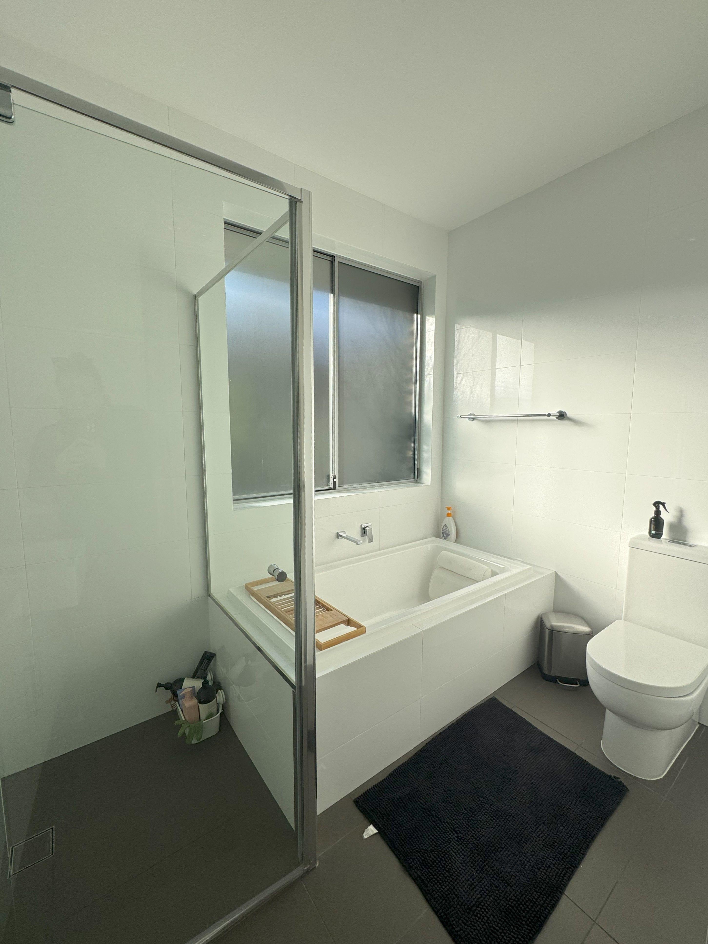 CENTRAL LOCATION....IN HENLEY SECONDARY ZONE