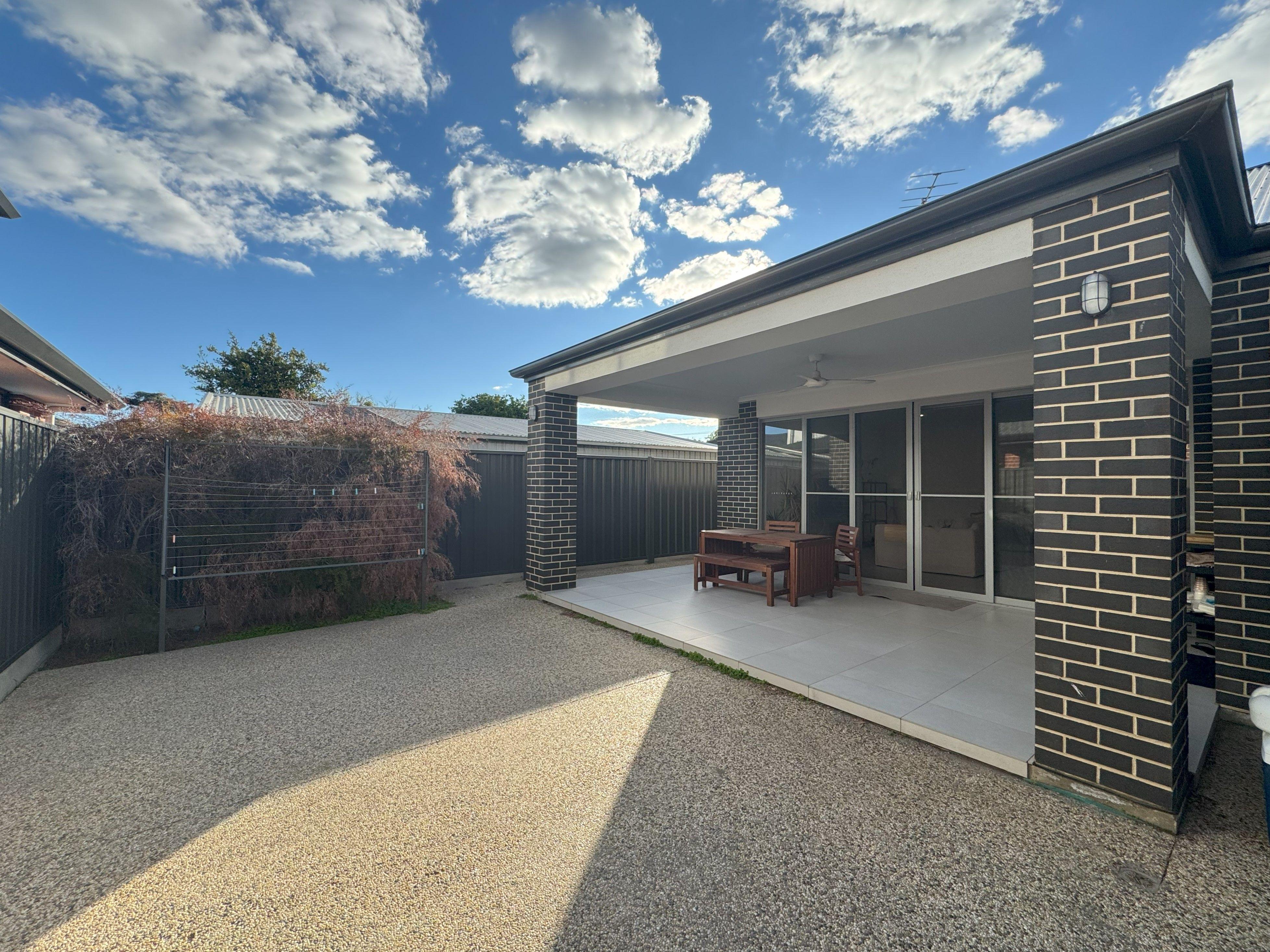 CENTRAL LOCATION....IN HENLEY SECONDARY ZONE