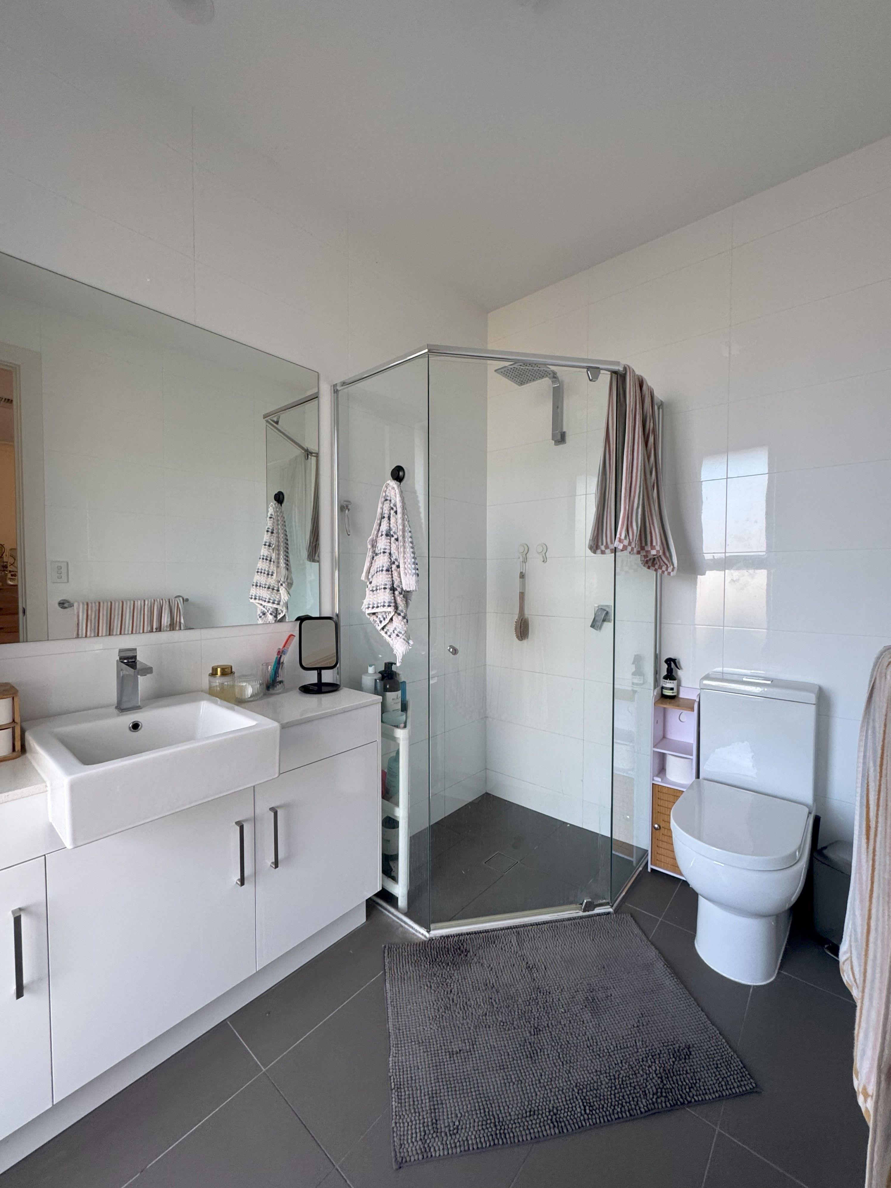 CENTRAL LOCATION....IN HENLEY SECONDARY ZONE