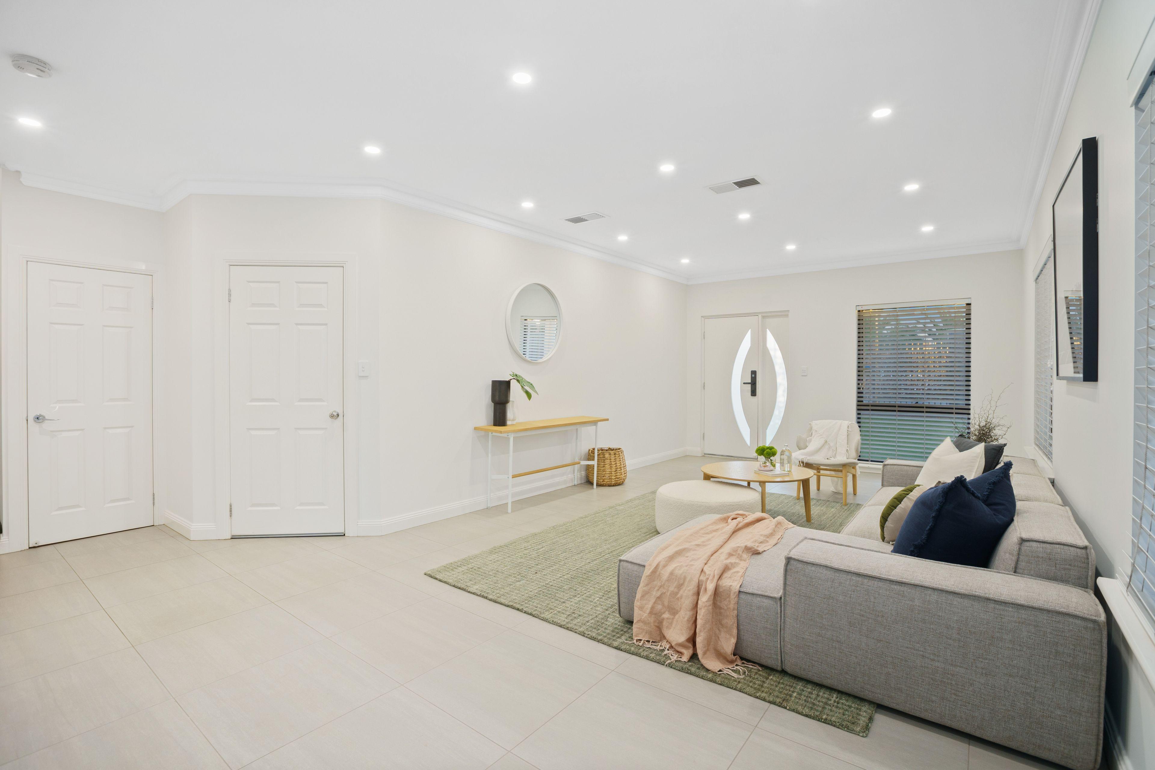 EXECUTIVE ENTERTAINER RESIDENCE IN A FANTASTIC, FAMILY FRIENDLY POSITION