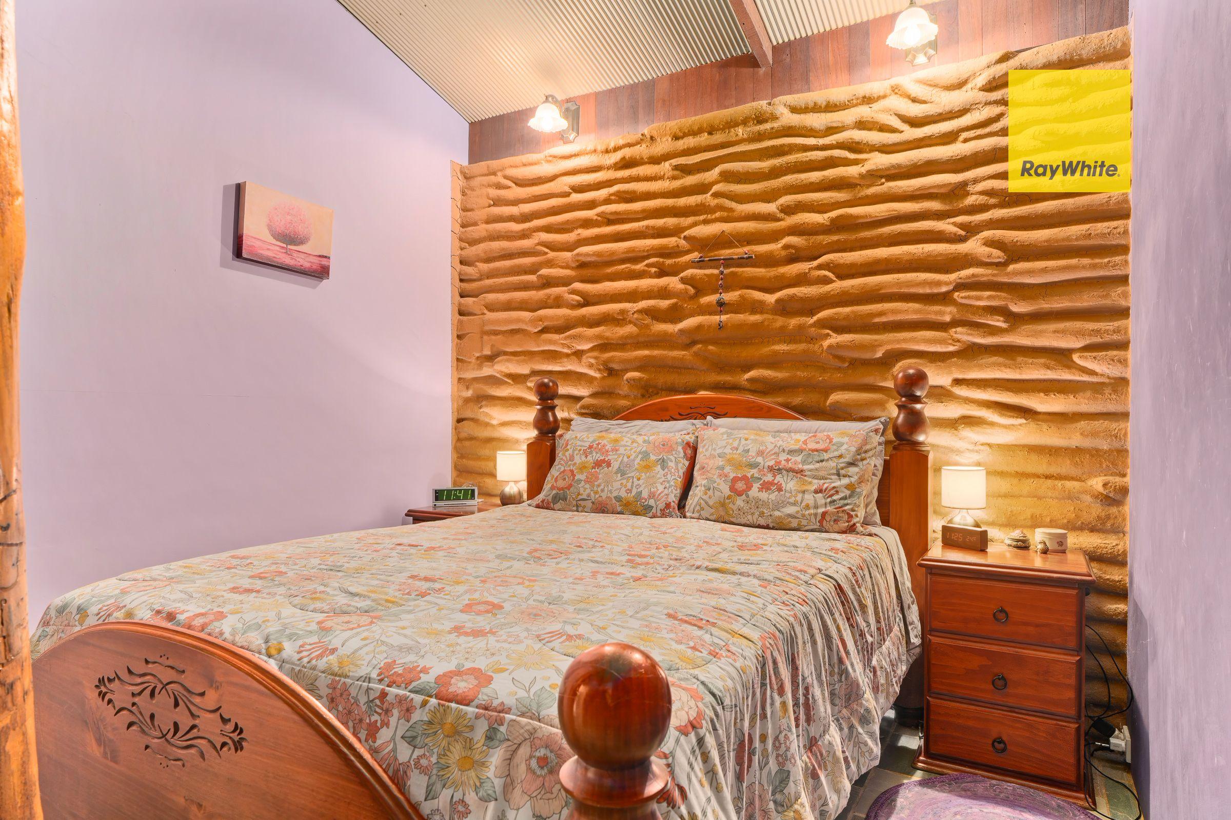 106 Acres of Off-Grid Freedom in Magical Meerup