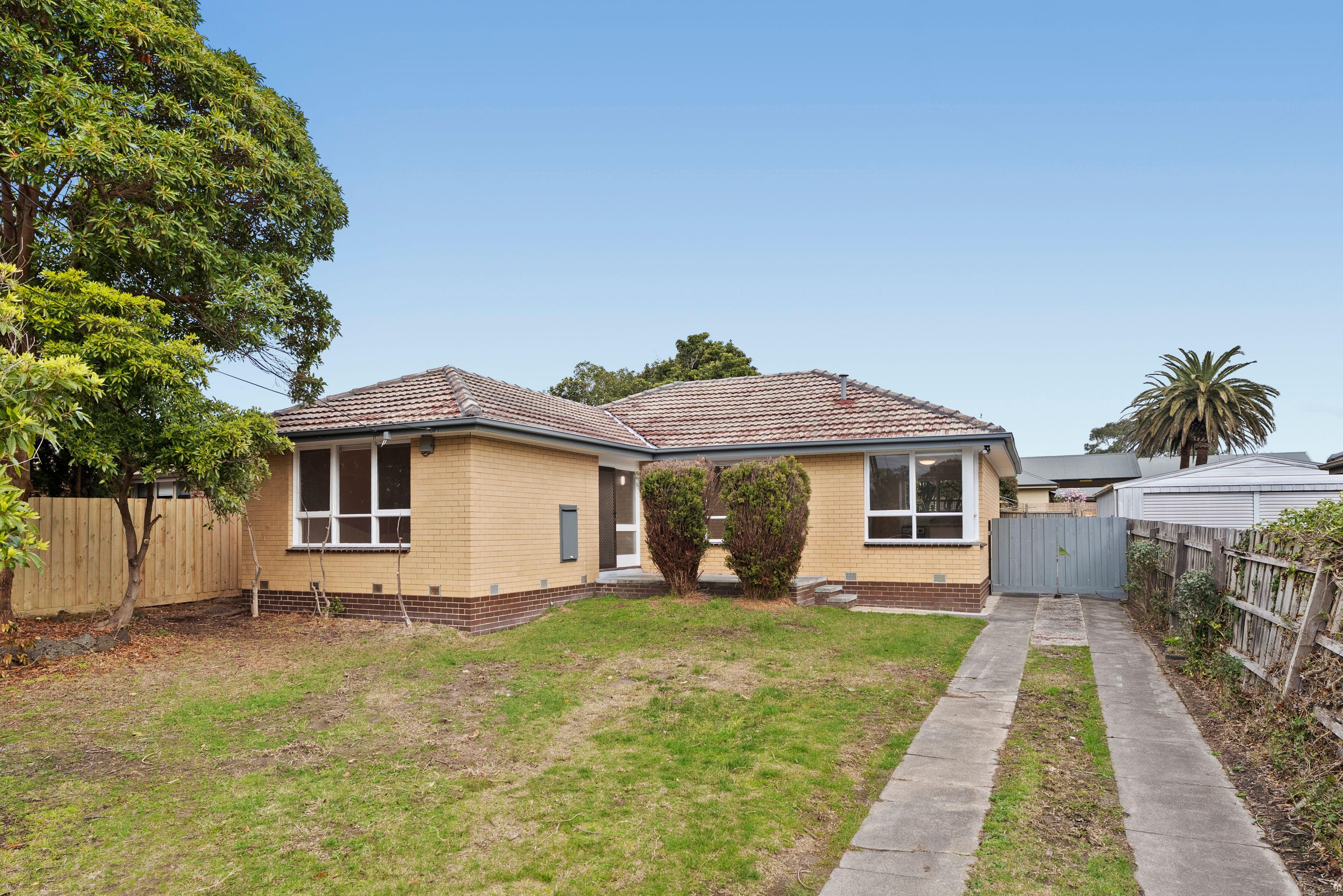 Prop-GPT: House: VIC Boronia, VIC 3155 Home For Rent