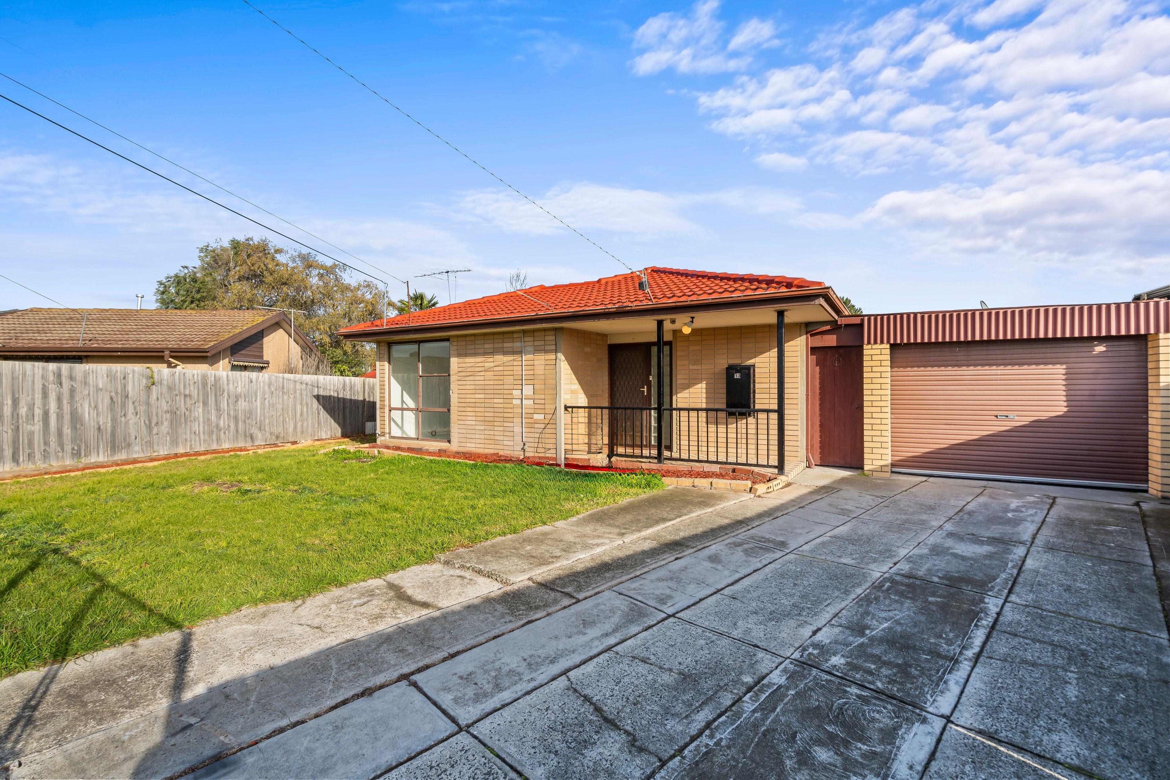 Prop-GPT: House: VIC Meadow Heights, VIC 3048 Home For Rent