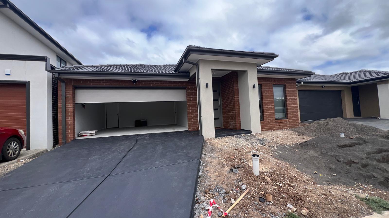 Prop-GPT: House: VIC Tarneit, VIC 3029 Home For Rent
