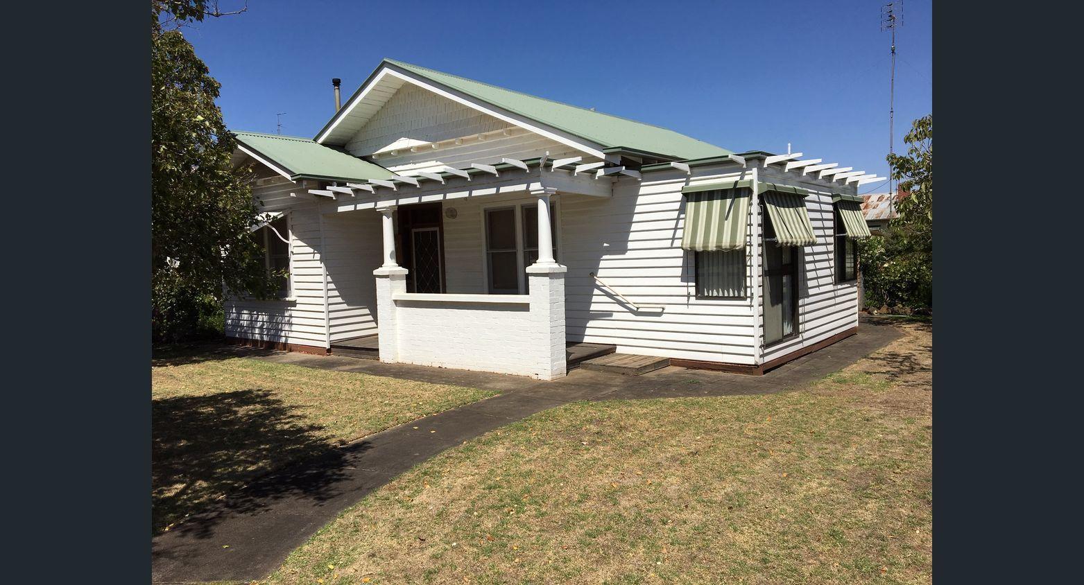 Prop-GPT: House: VIC Mortlake, VIC 3272 Home For Rent