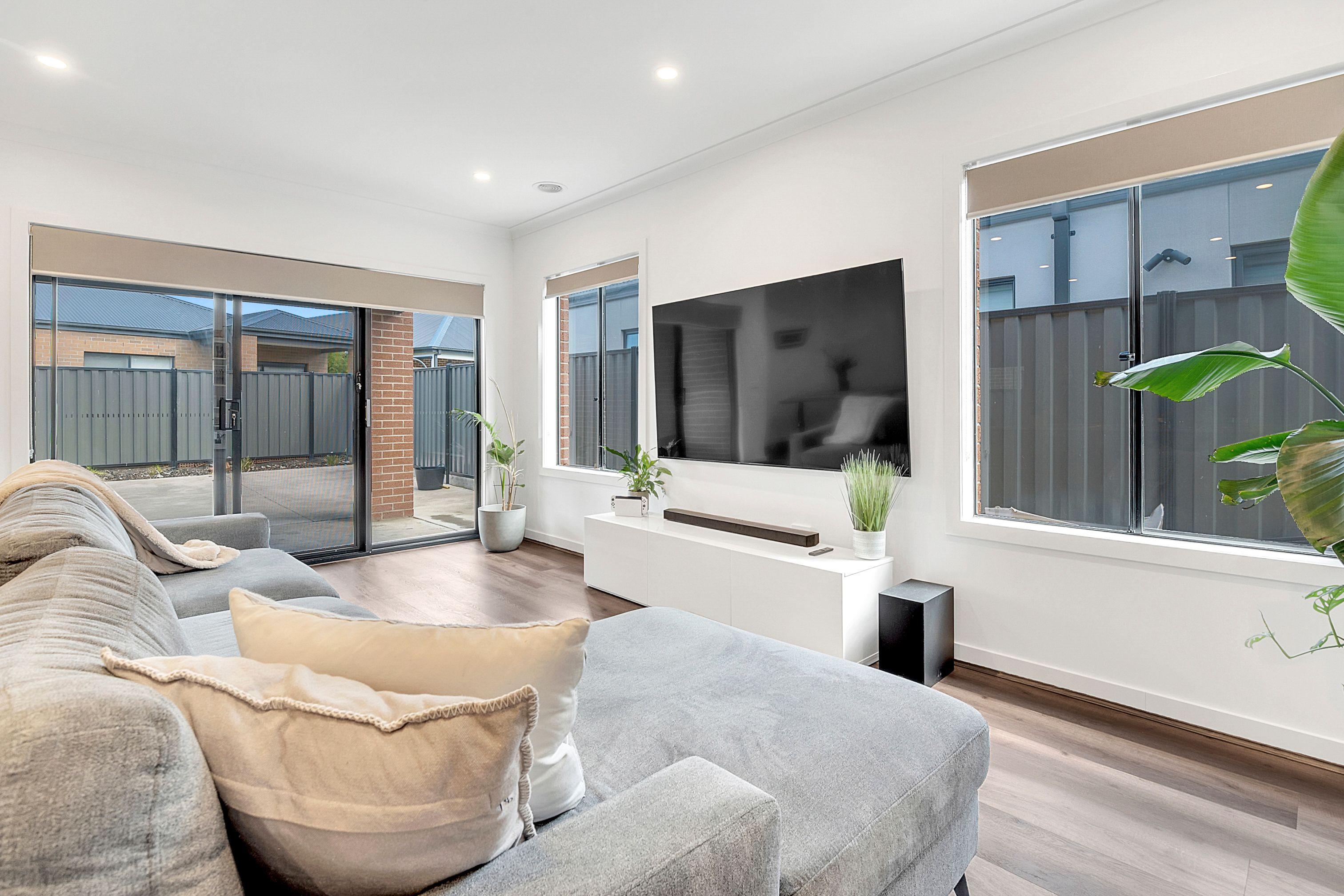 Modern Family Living with a Stylish Edge