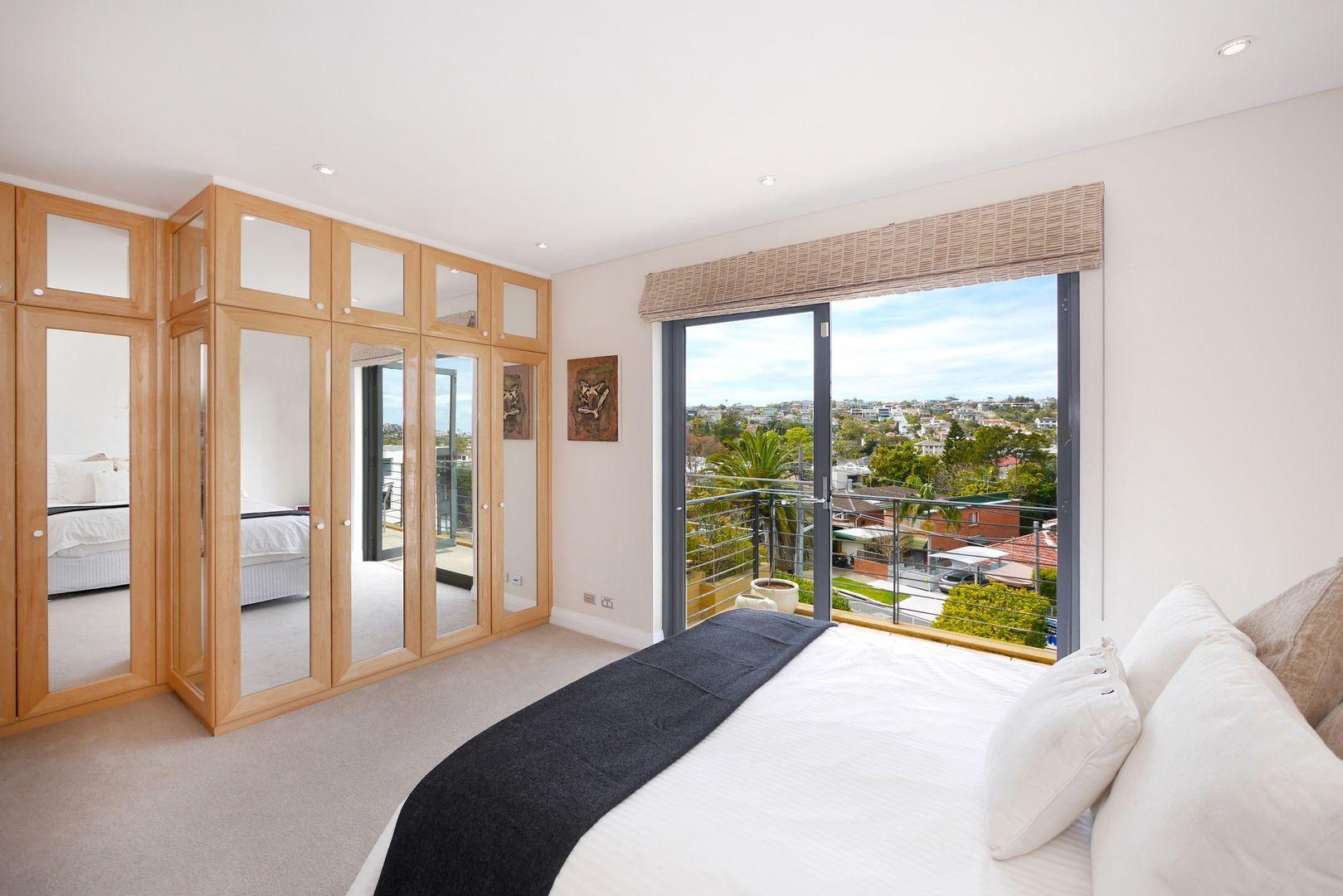 Luxurious & Modern Townhouse with Entertainers Terrace