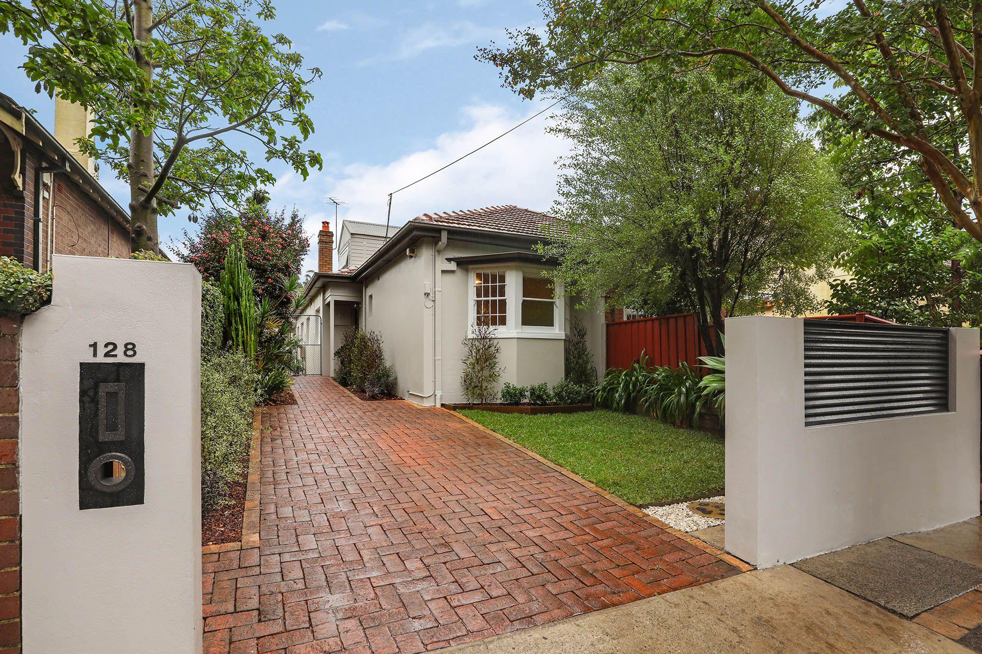 Prop-GPT: House: NSW Newtown, NSW 2042 Home For Rent