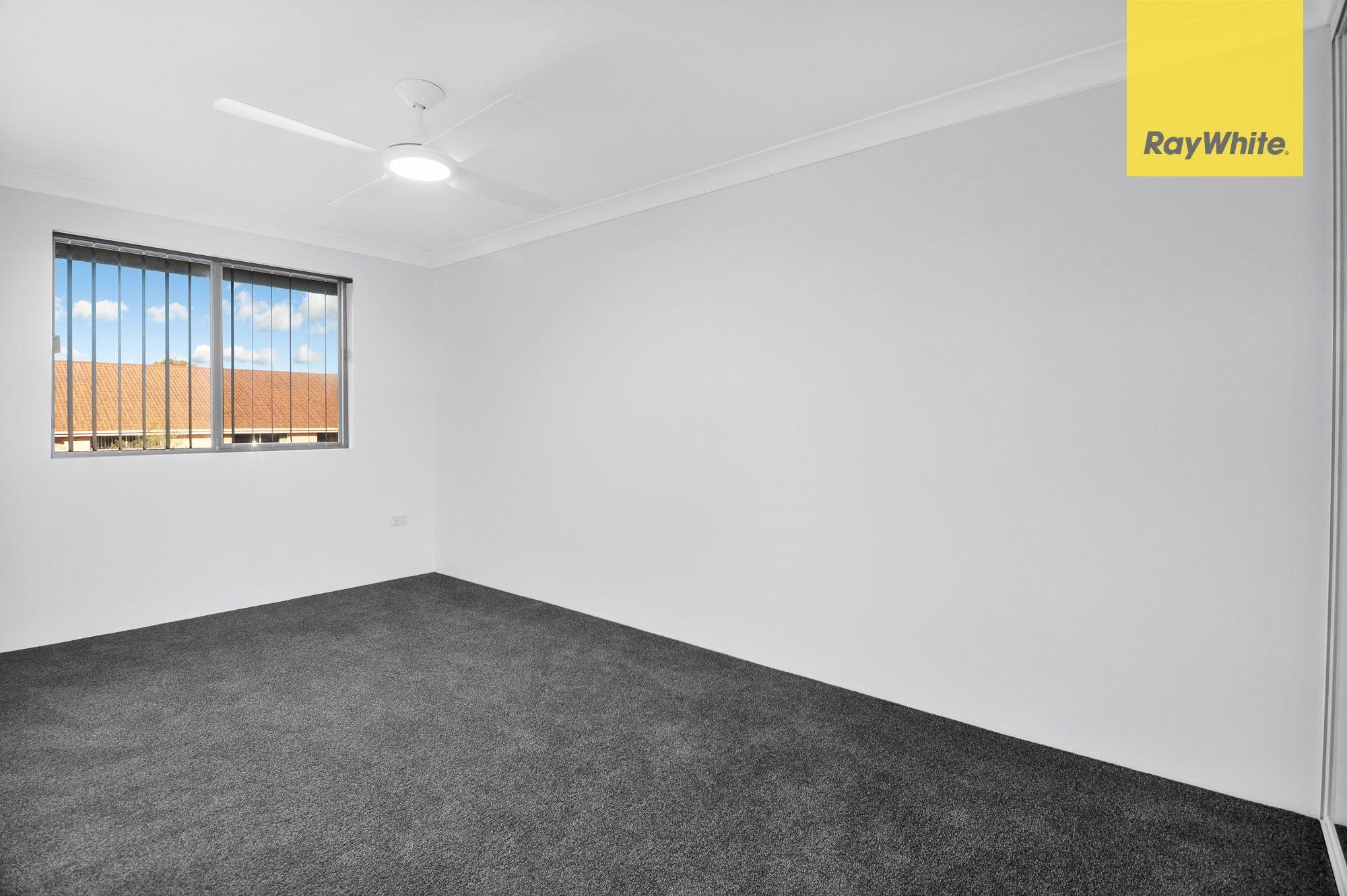 REFURBISHED UNIT IN HEART OF ST MARYS!!!