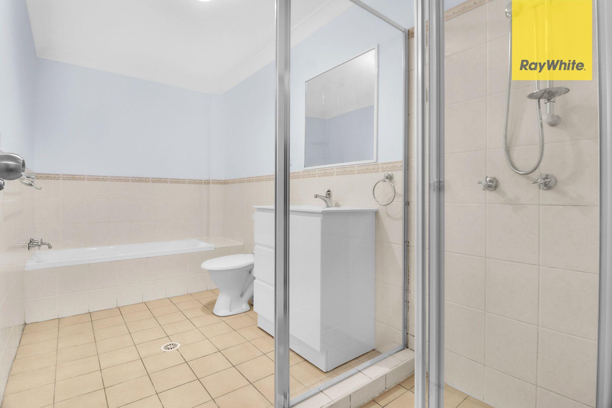 REFURBISHED UNIT IN HEART OF ST MARYS!!!