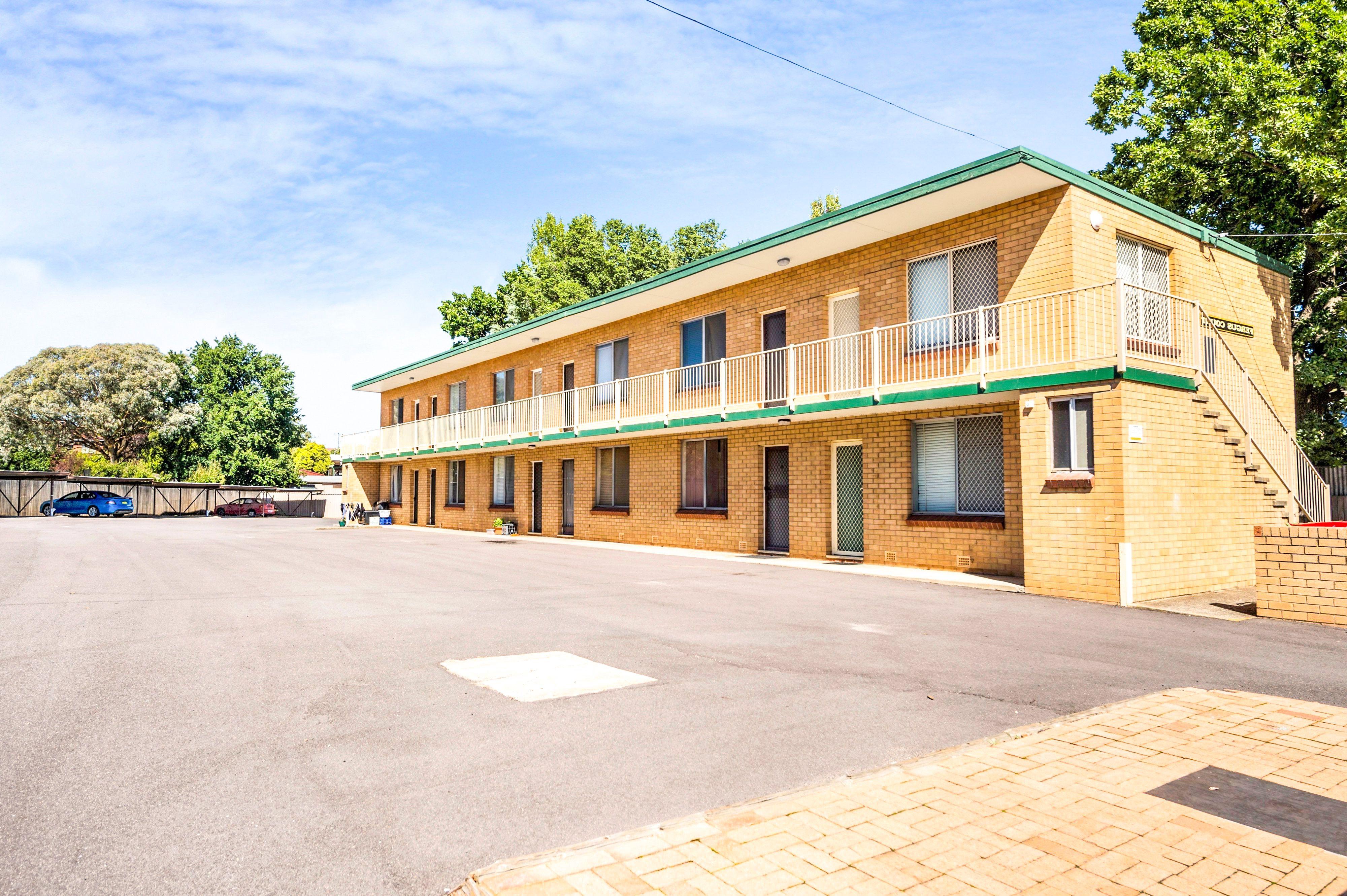 Prop-GPT: Unit: NSW Queanbeyan, NSW 2620 Home For Rent