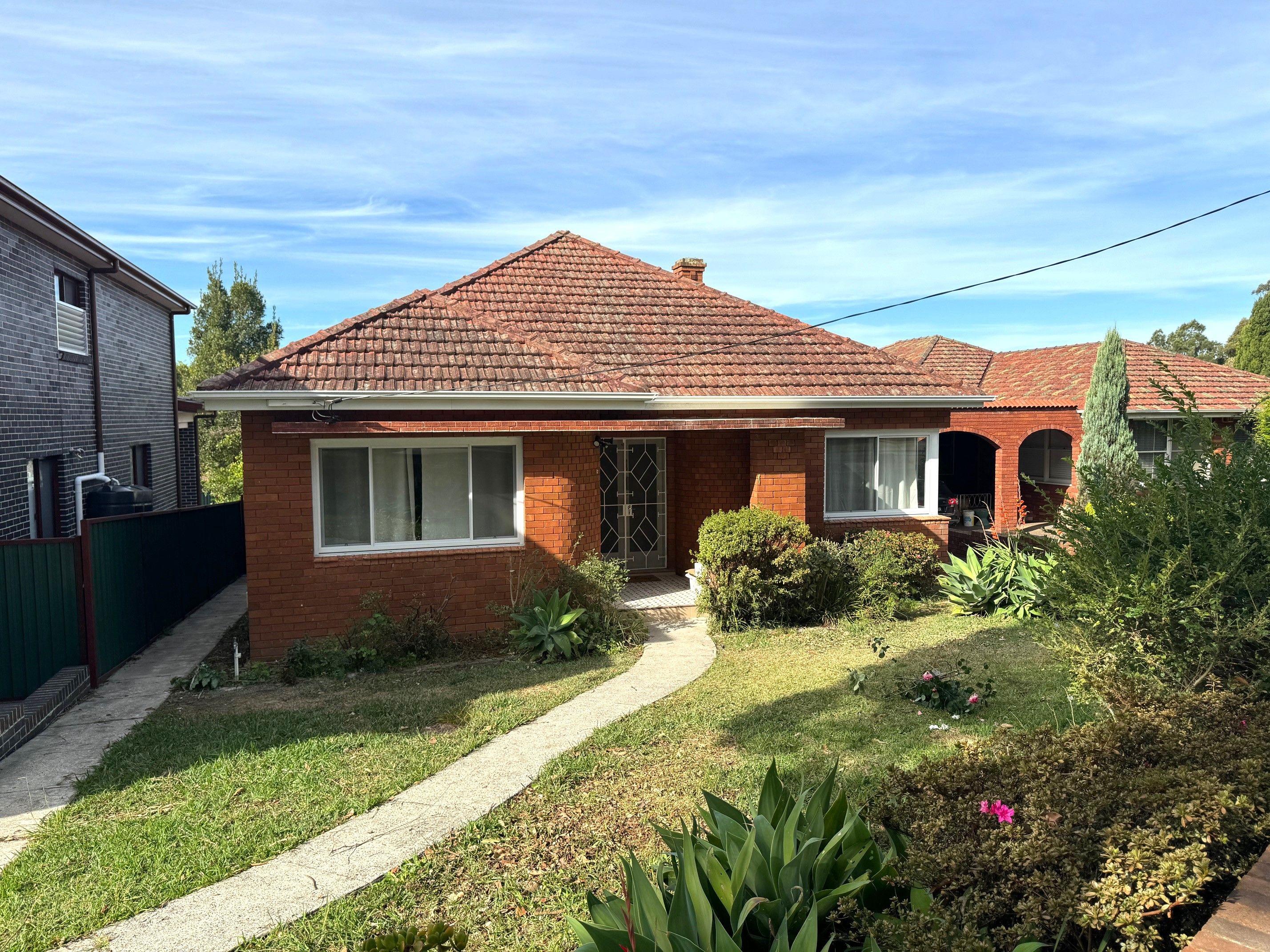 Prop-GPT: House: NSW Beverly Hills, NSW 2209 Home For Rent