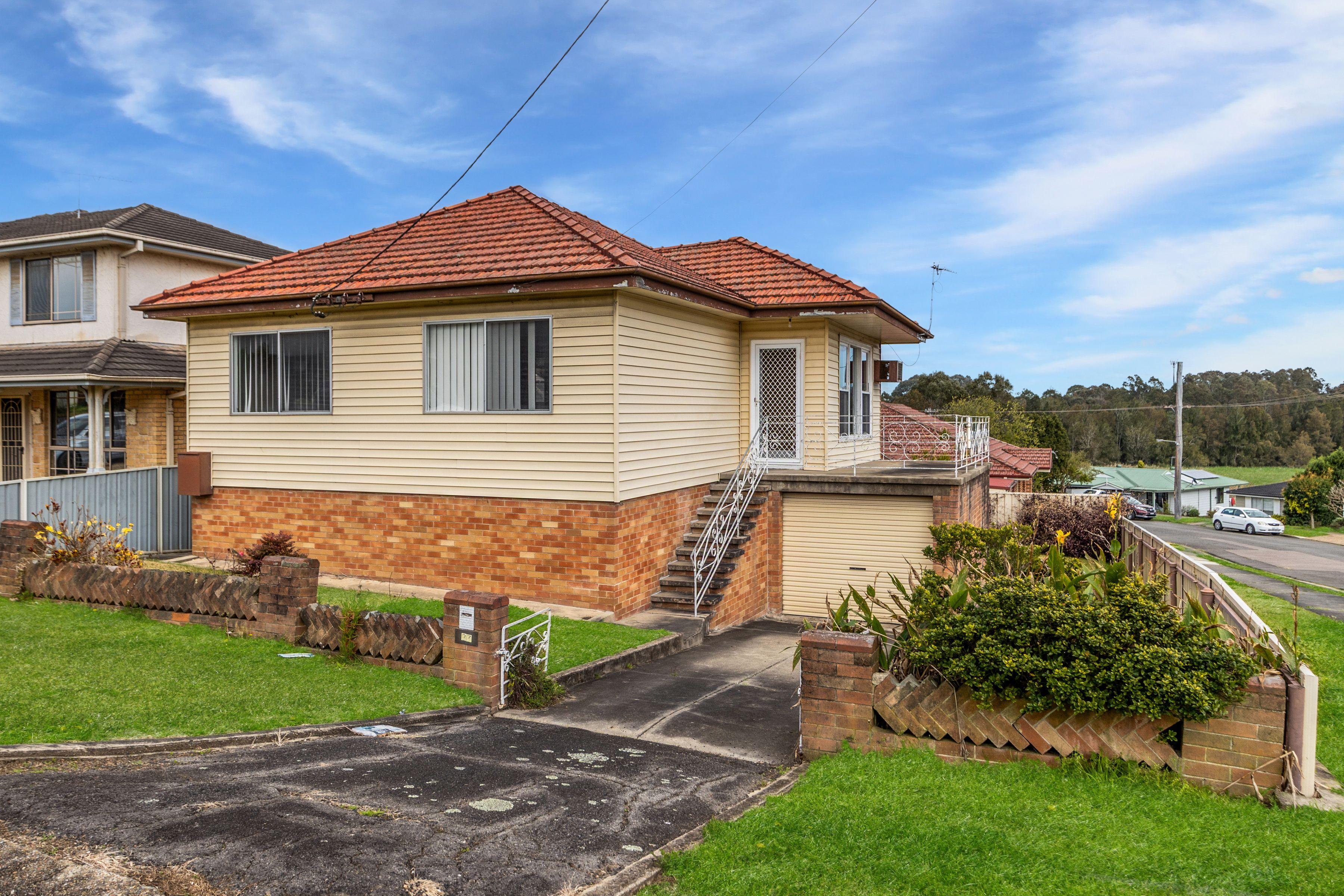 Prop-GPT: House: NSW Shortland, NSW 2307 Home For Rent