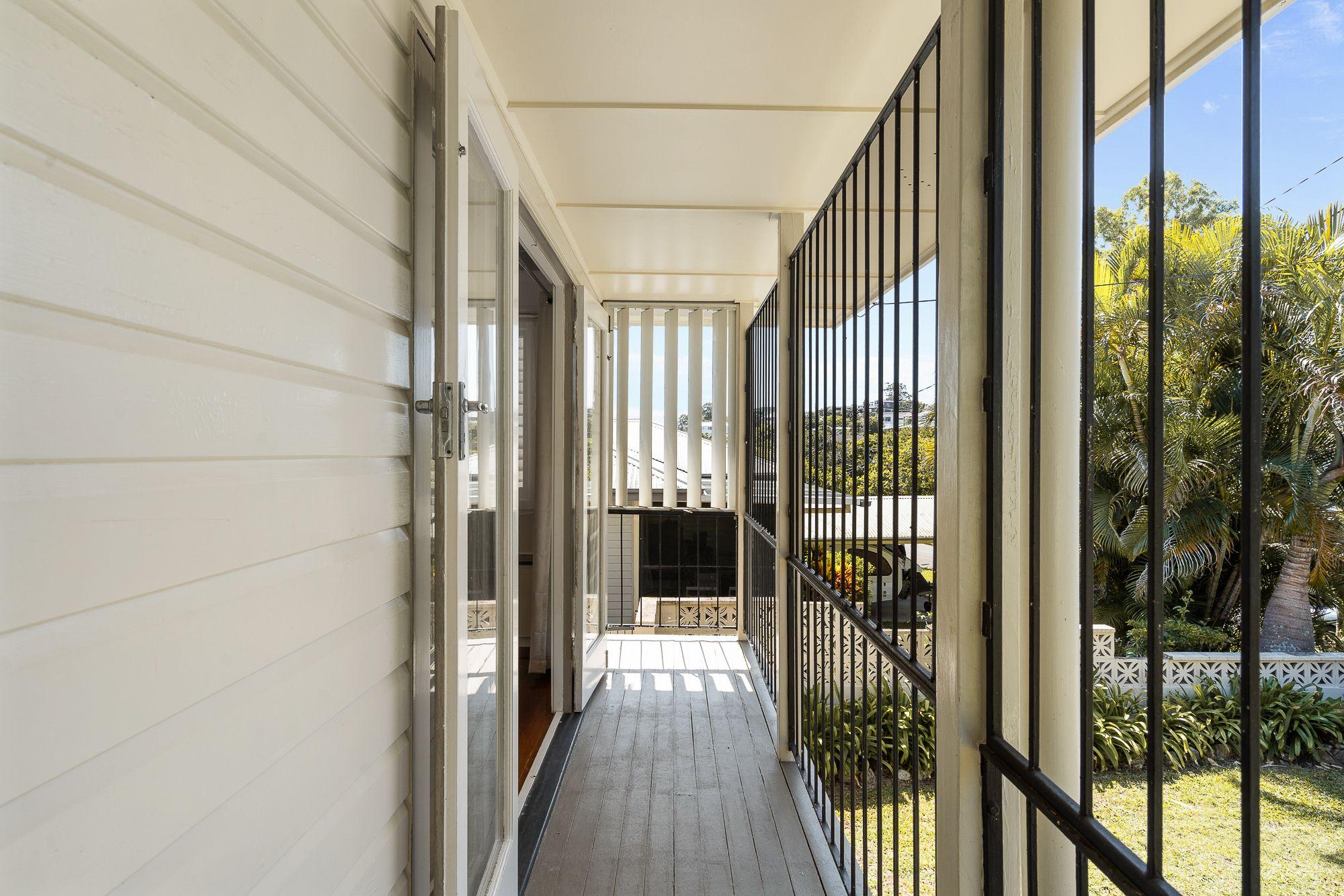 Stylish 3-Bedroom Family Home with Huge Backyard