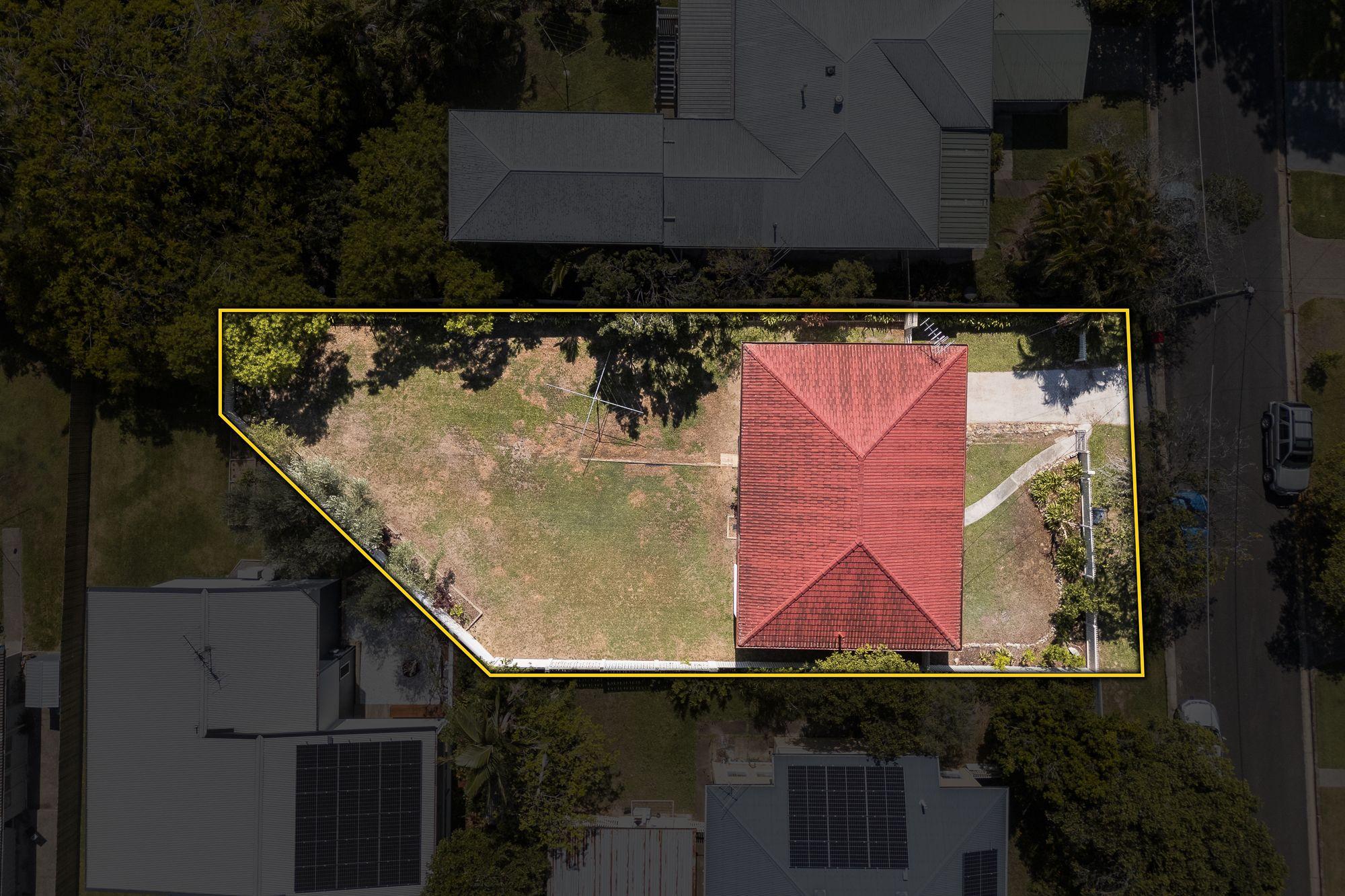 Stylish 3-Bedroom Family Home with Huge Backyard