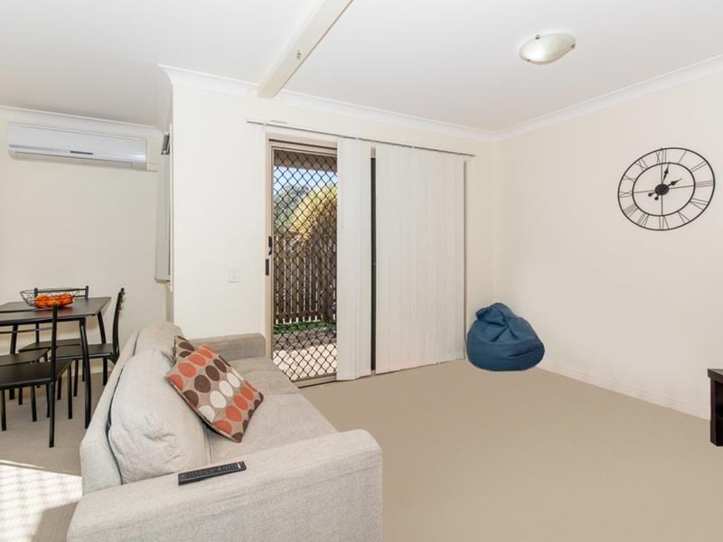 Stylish 3-Bedroom Townhouse with Private Courtyard & Balcony