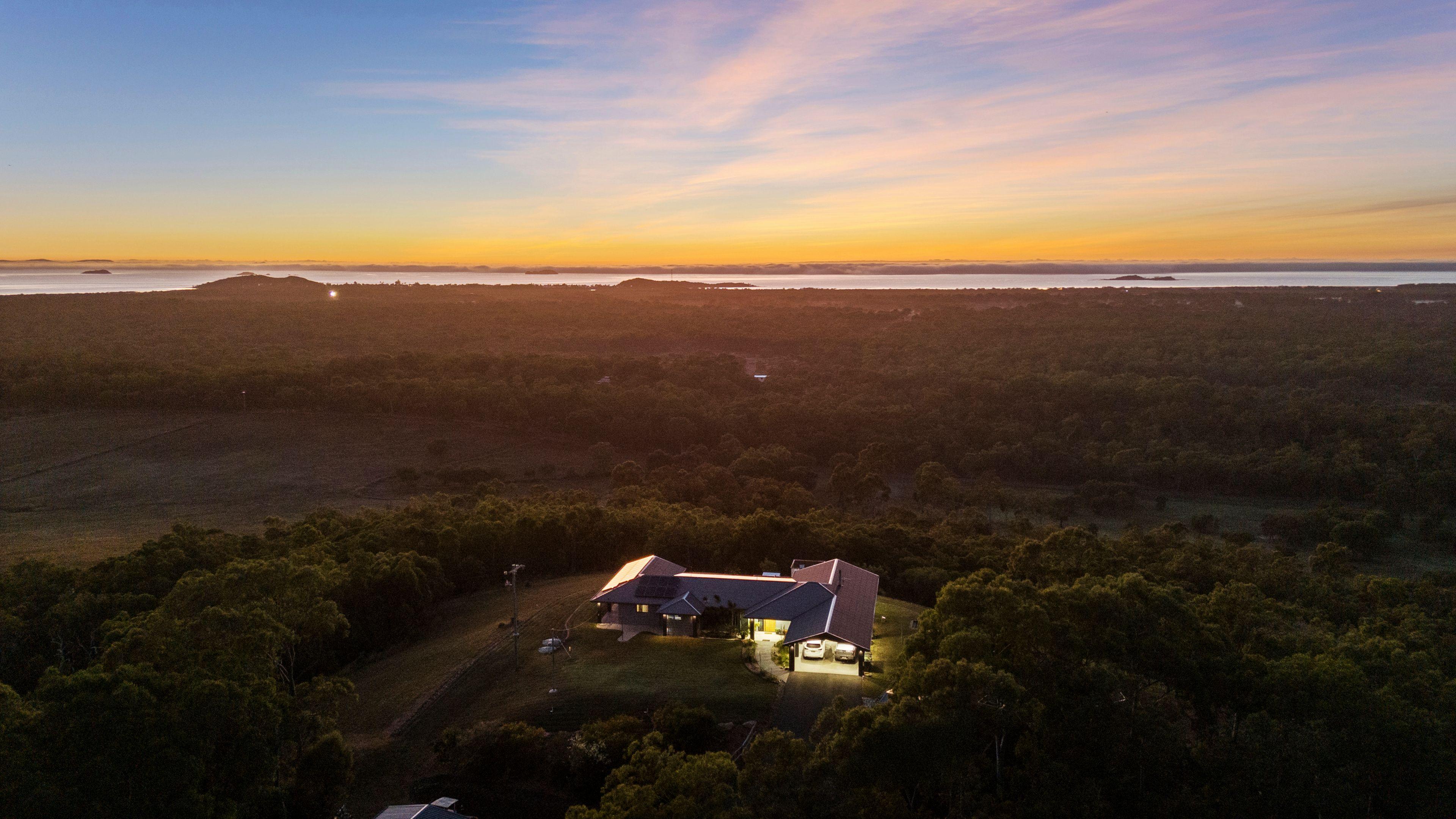 A Private Hilltop Retreat with Panoramic Ocean & Country Views